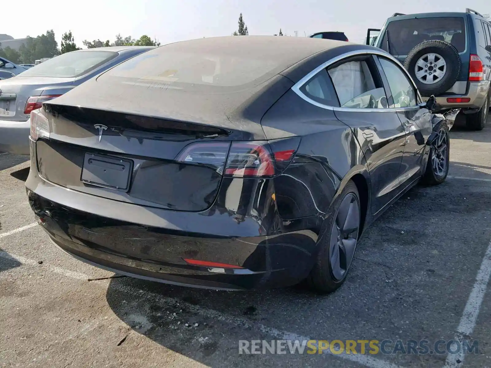 4 Photograph of a damaged car 5YJ3E1EAXKF305161 TESLA MODEL 3 2019