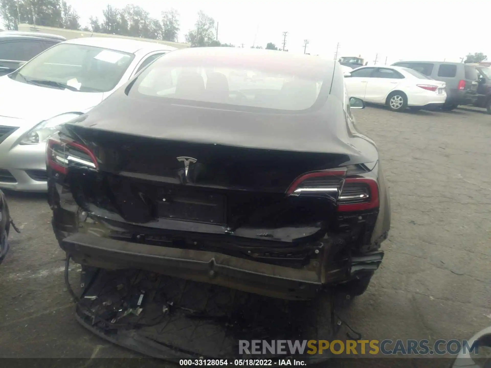 4 Photograph of a damaged car 5YJ3E1EAXKF305354 TESLA MODEL 3 2019