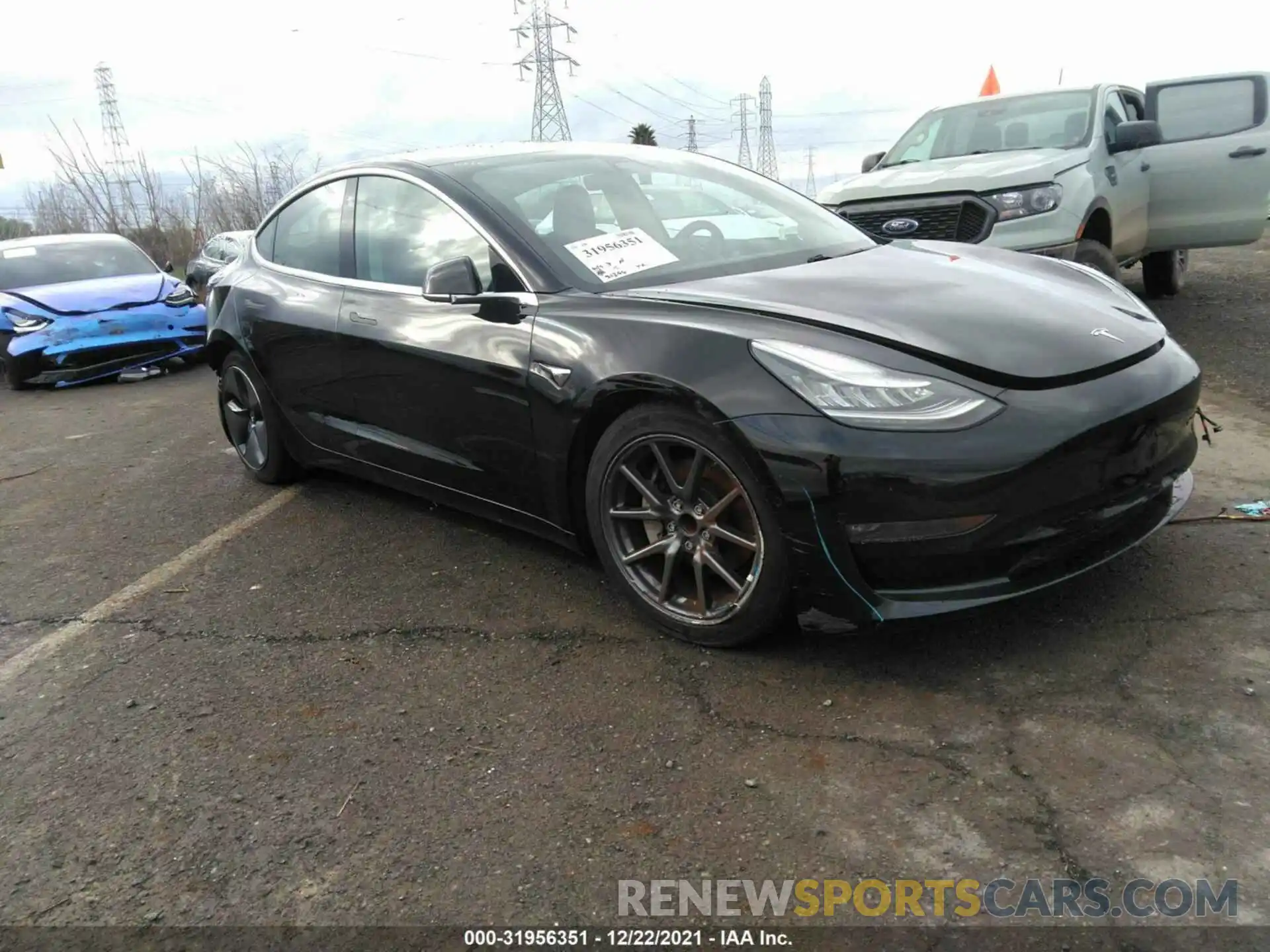 1 Фотография поврежденного автомобиля 5YJ3E1EAXKF305824 TESLA MODEL 3 2019