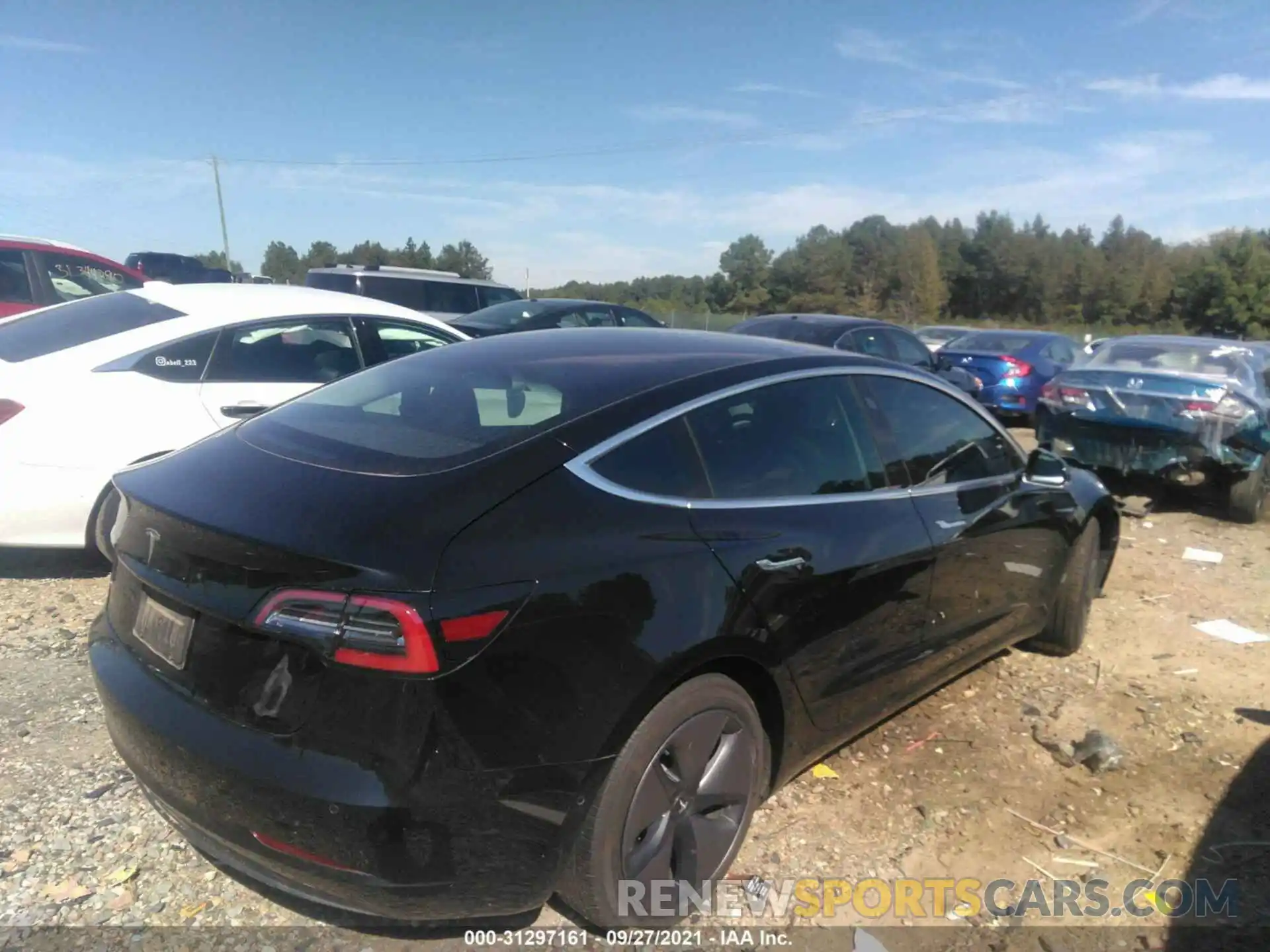 4 Фотография поврежденного автомобиля 5YJ3E1EAXKF305838 TESLA MODEL 3 2019