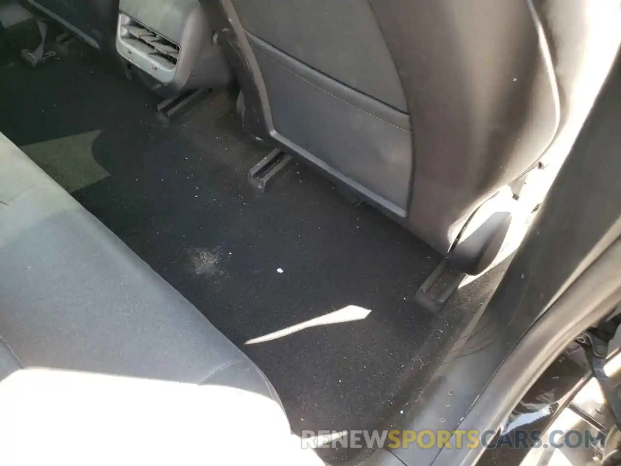 5 Photograph of a damaged car 5YJ3E1EAXKF306374 TESLA MODEL 3 2019