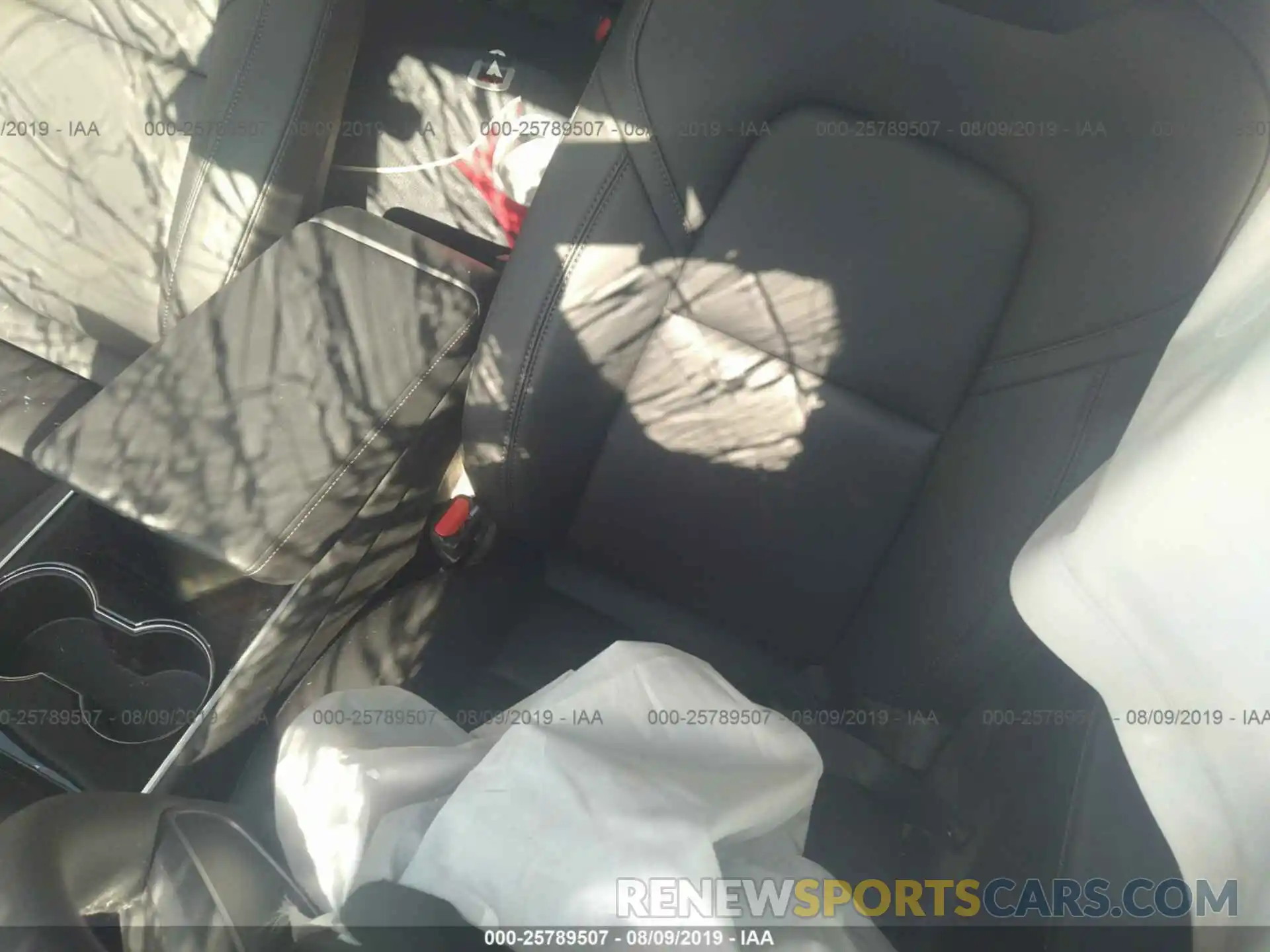 5 Photograph of a damaged car 5YJ3E1EAXKF306617 TESLA MODEL 3 2019