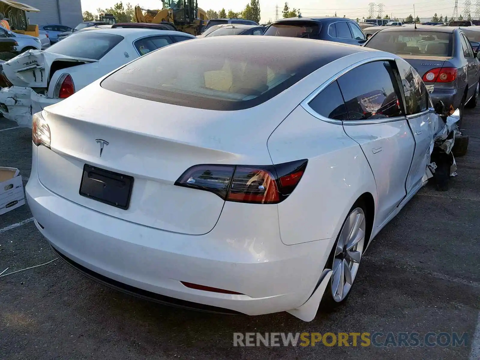 4 Photograph of a damaged car 5YJ3E1EAXKF315107 TESLA MODEL 3 2019