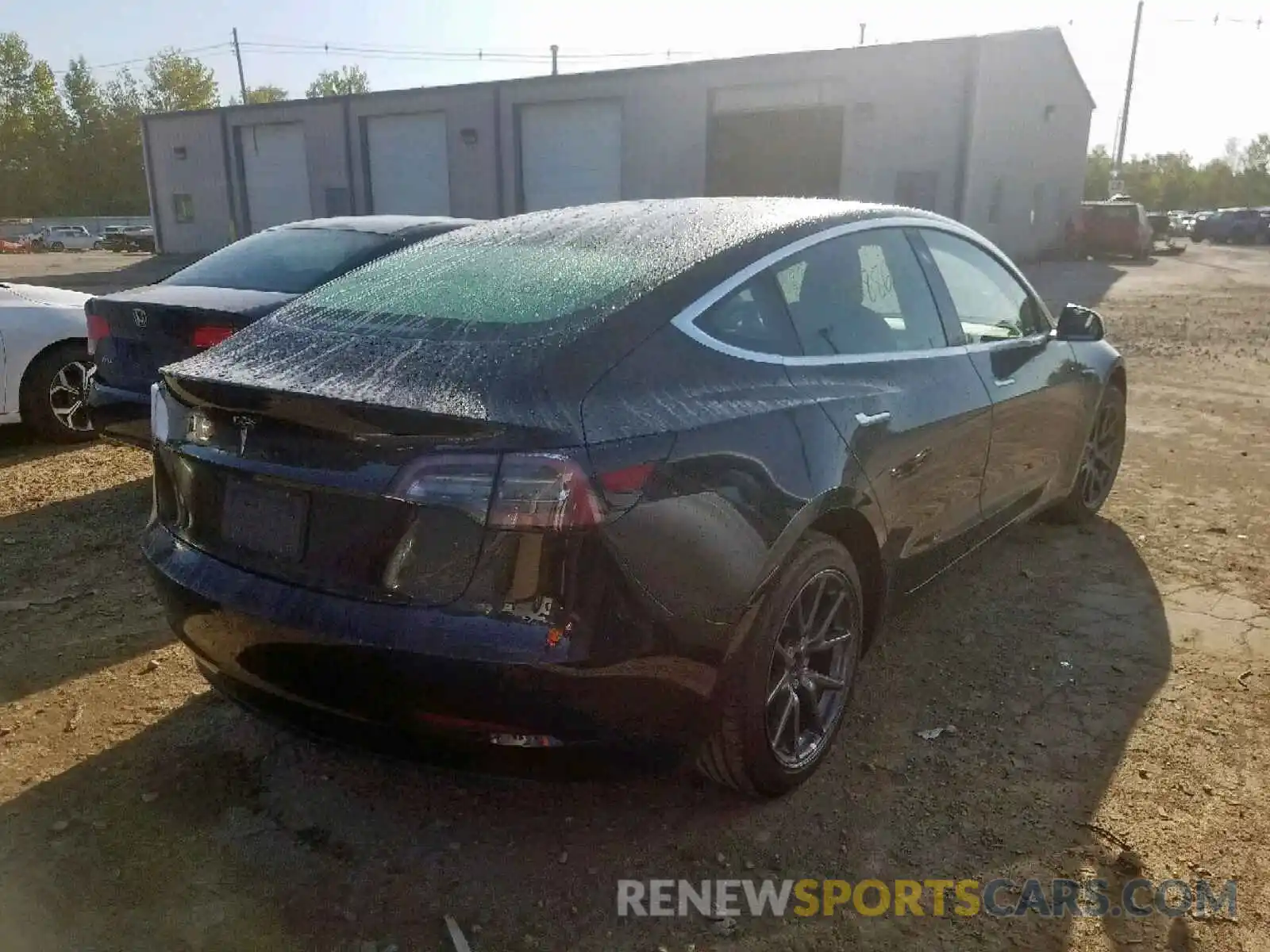 4 Фотография поврежденного автомобиля 5YJ3E1EAXKF317004 TESLA MODEL 3 2019