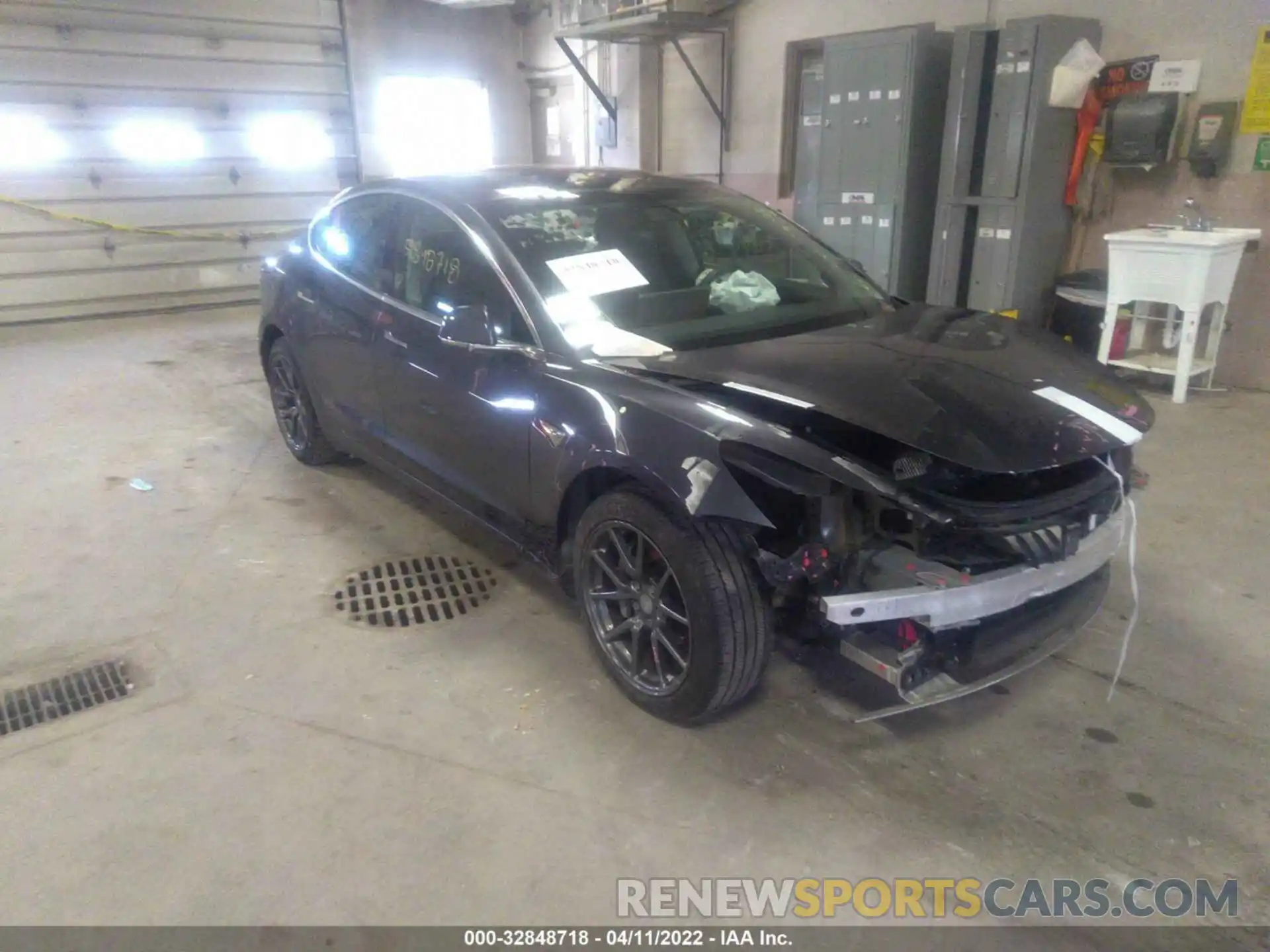 1 Photograph of a damaged car 5YJ3E1EAXKF324275 TESLA MODEL 3 2019