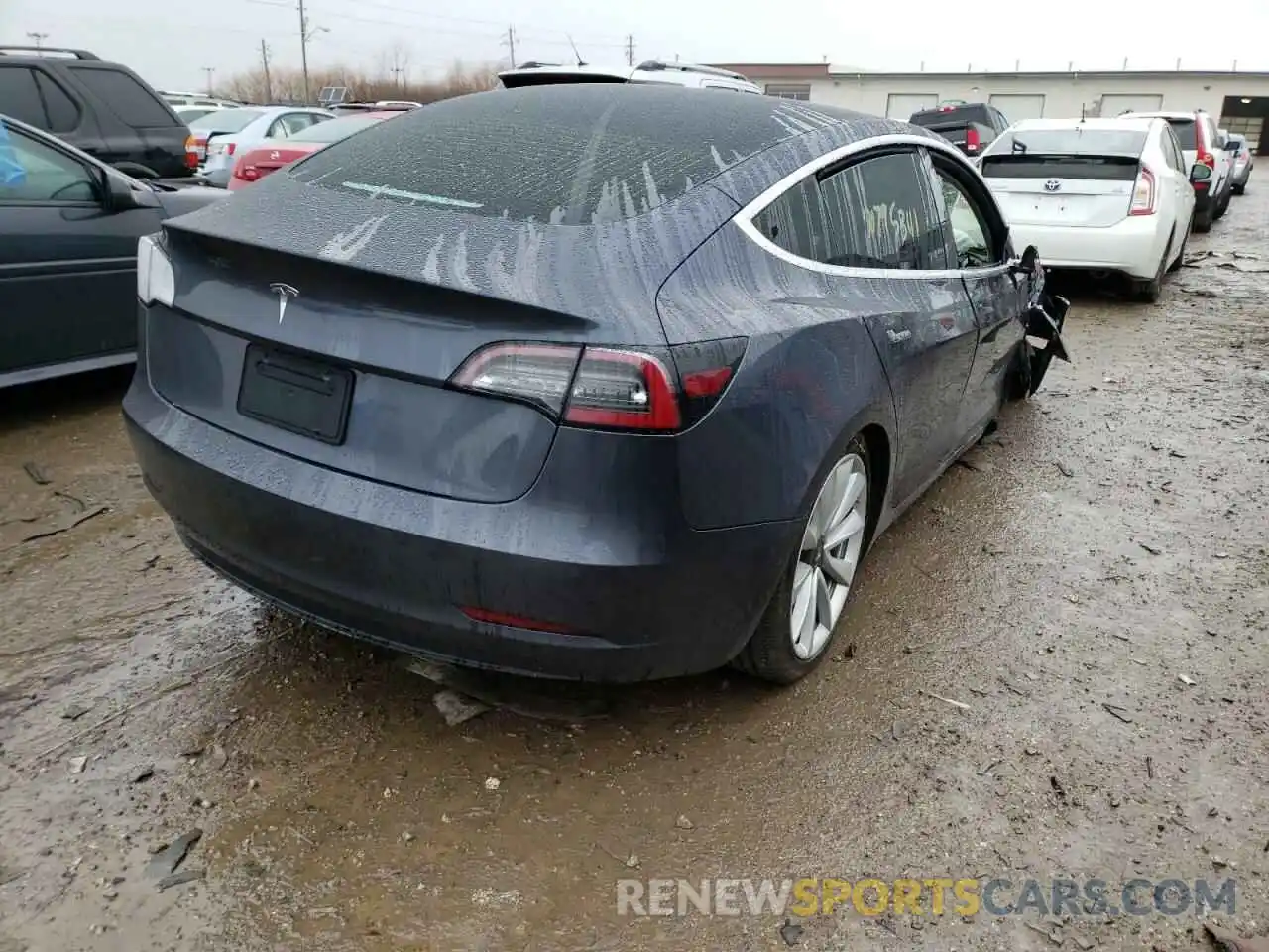 4 Фотография поврежденного автомобиля 5YJ3E1EAXKF326785 TESLA MODEL 3 2019