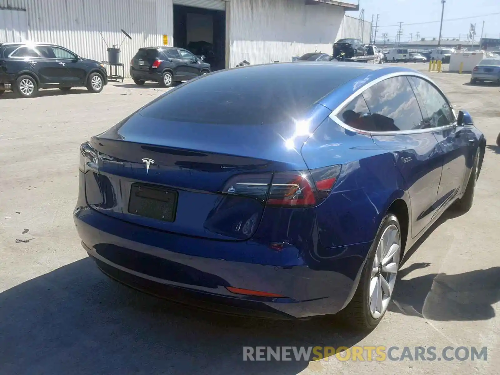 4 Photograph of a damaged car 5YJ3E1EAXKF331937 TESLA MODEL 3 2019