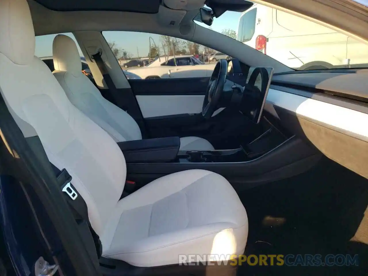 5 Photograph of a damaged car 5YJ3E1EAXKF332408 TESLA MODEL 3 2019