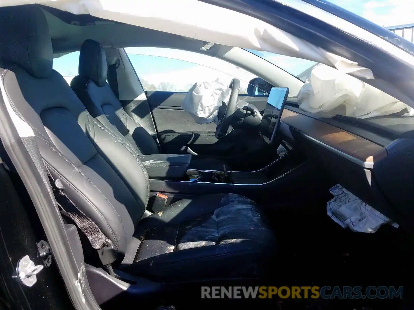 5 Photograph of a damaged car 5YJ3E1EAXKF395119 TESLA MODEL 3 2019