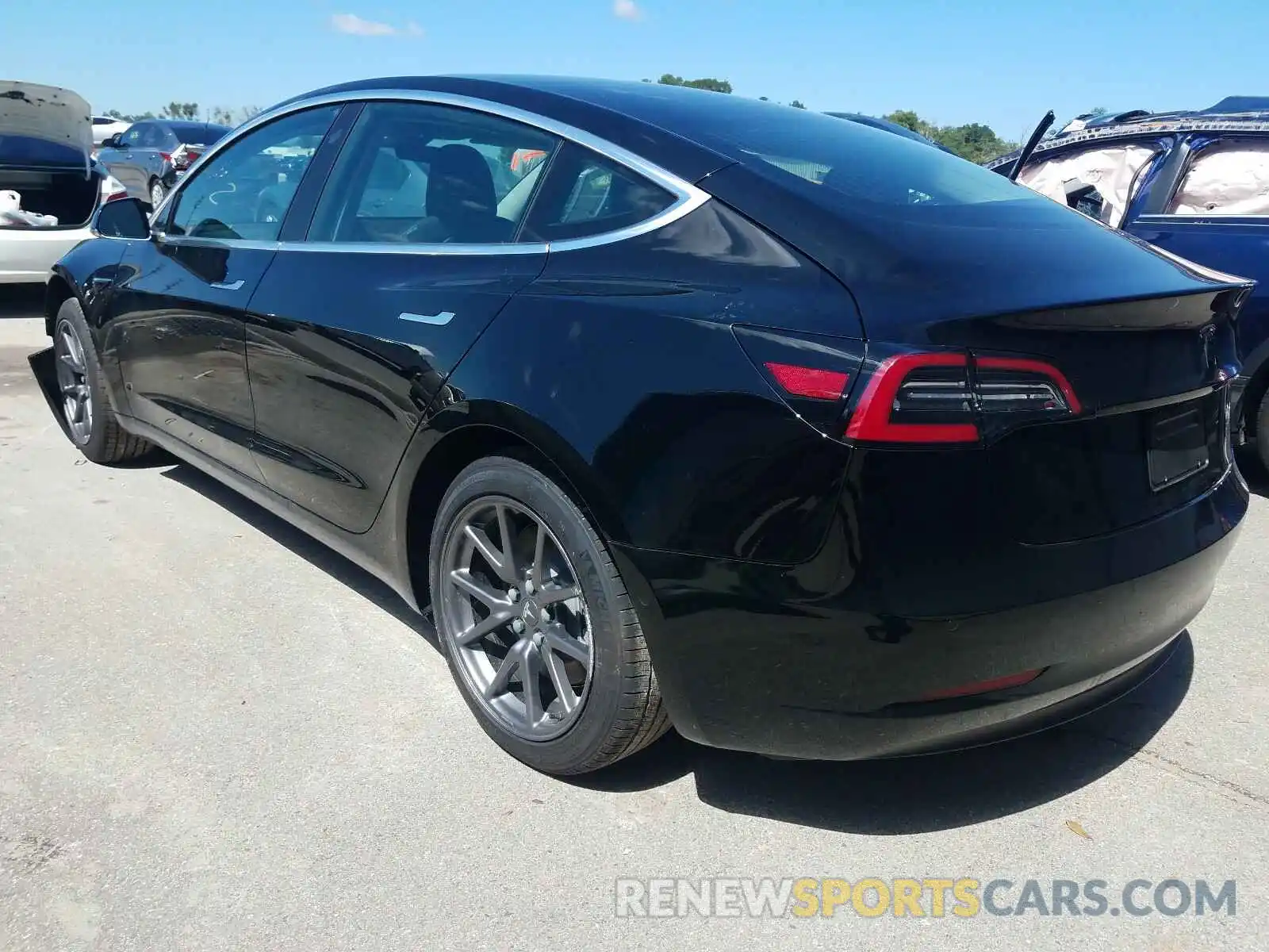 3 Photograph of a damaged car 5YJ3E1EAXKF395900 TESLA MODEL 3 2019