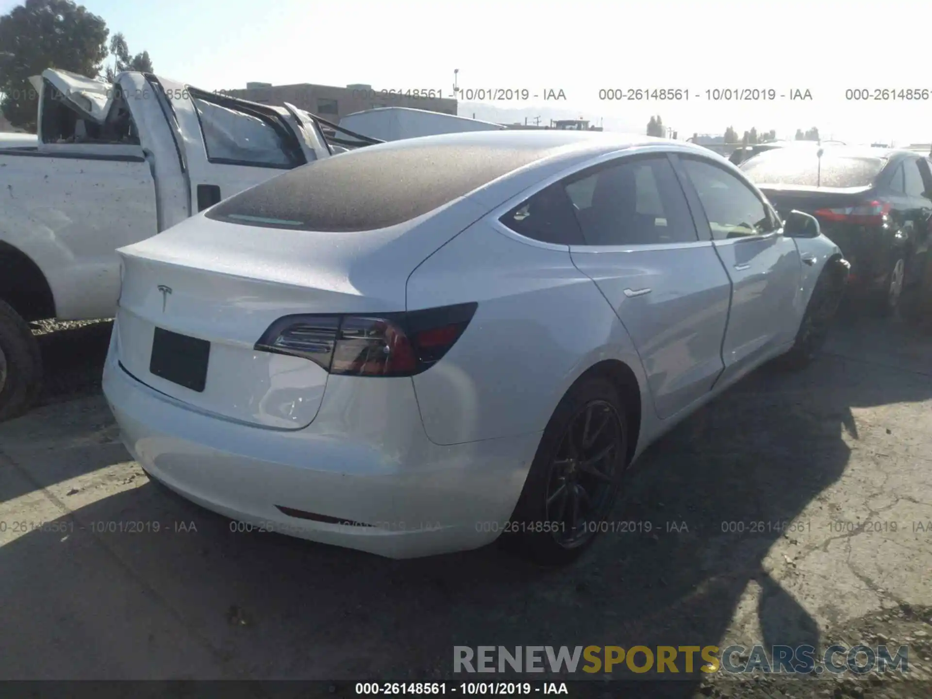 4 Фотография поврежденного автомобиля 5YJ3E1EAXKF396996 TESLA MODEL 3 2019