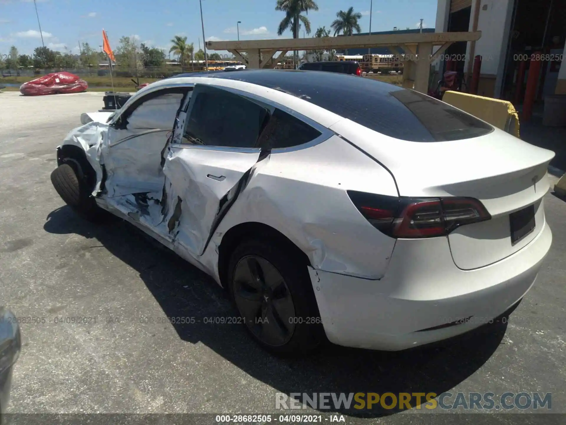 3 Photograph of a damaged car 5YJ3E1EAXKF397114 TESLA MODEL 3 2019