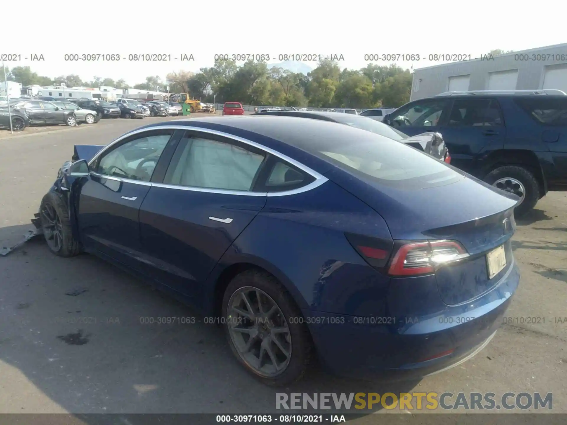 3 Фотография поврежденного автомобиля 5YJ3E1EAXKF401002 TESLA MODEL 3 2019