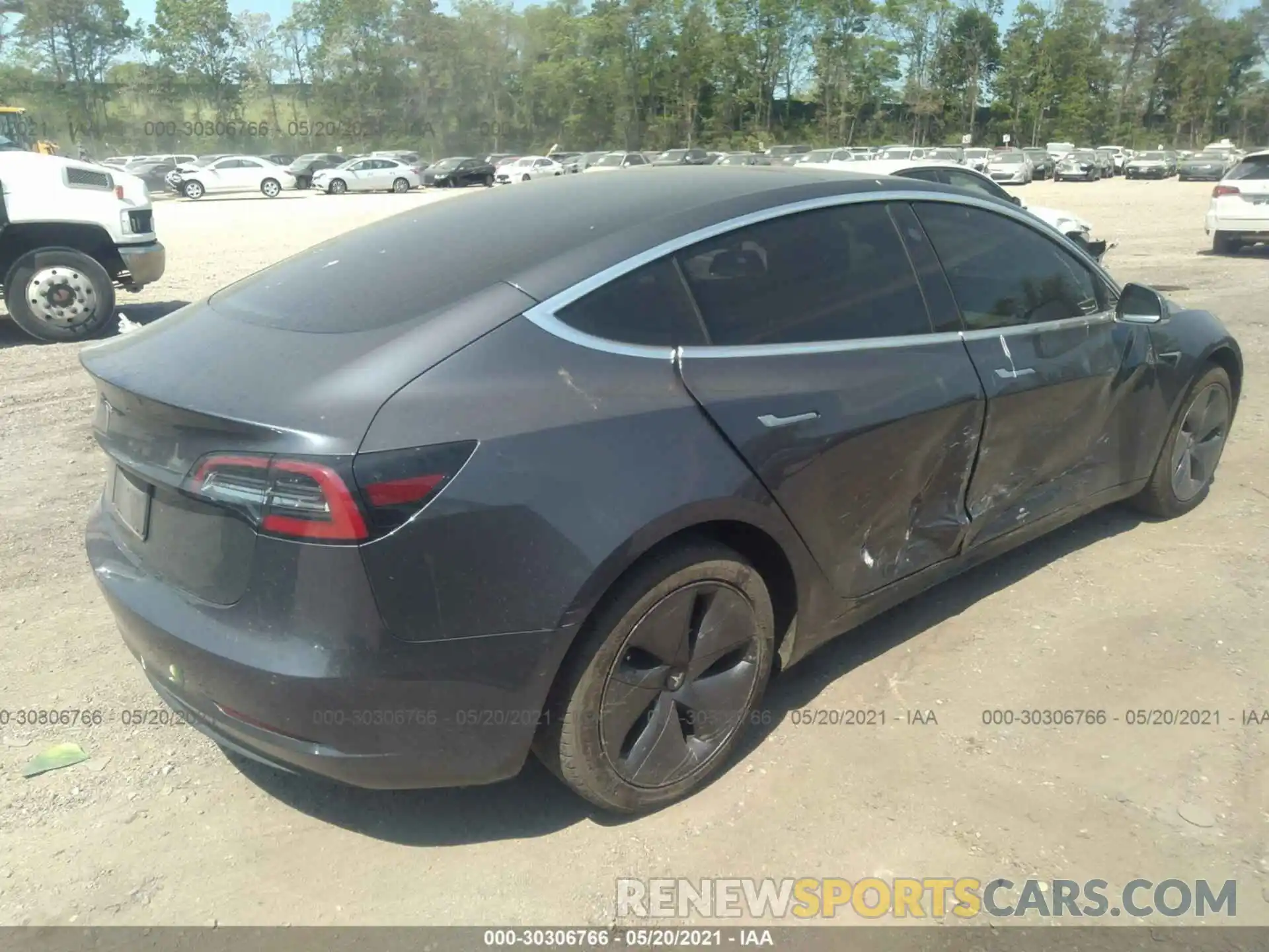 4 Photograph of a damaged car 5YJ3E1EAXKF417684 TESLA MODEL 3 2019