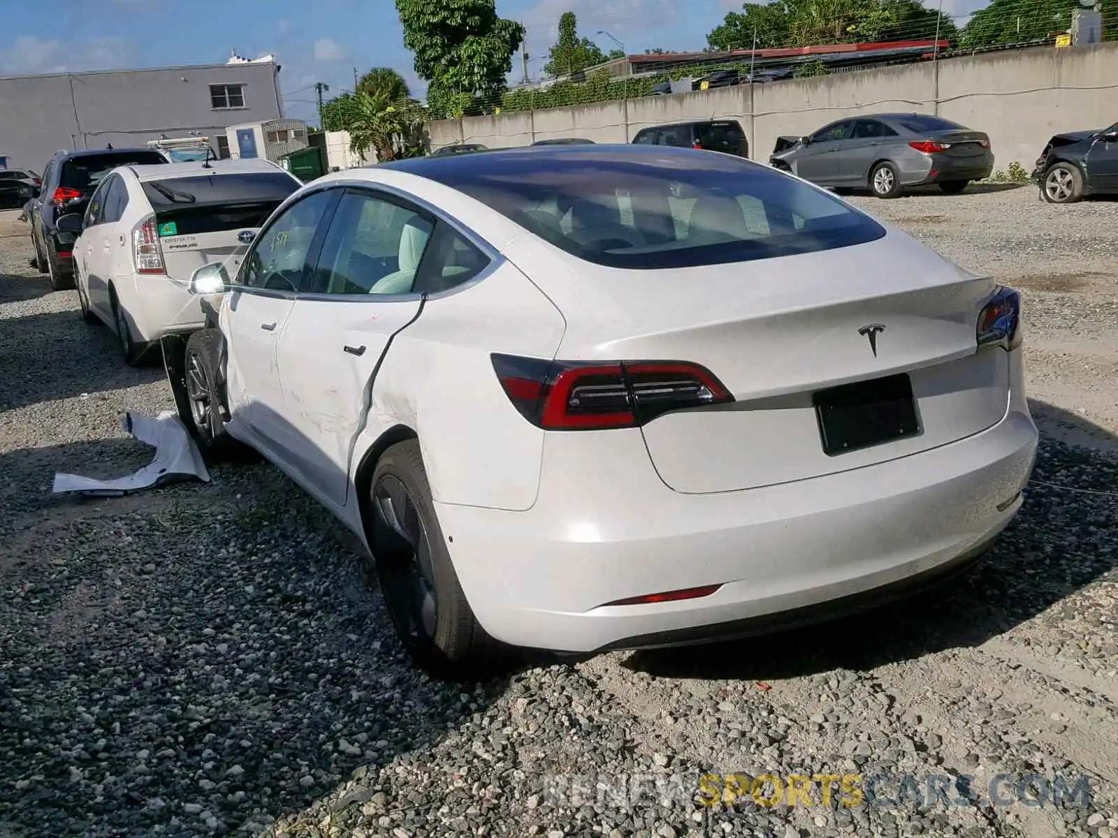 3 Photograph of a damaged car 5YJ3E1EAXKF417717 TESLA MODEL 3 2019