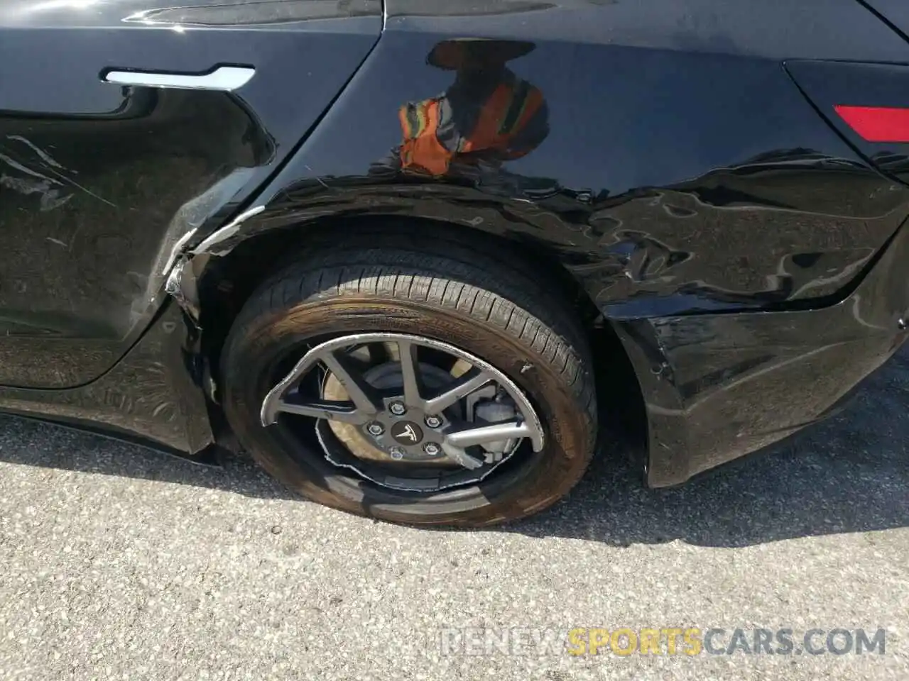 9 Photograph of a damaged car 5YJ3E1EAXKF424523 TESLA MODEL 3 2019