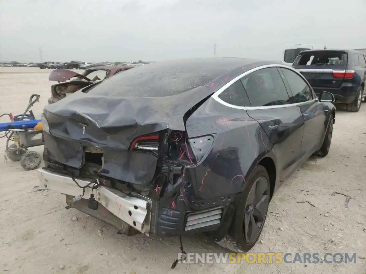 4 Photograph of a damaged car 5YJ3E1EAXKF424831 TESLA MODEL 3 2019