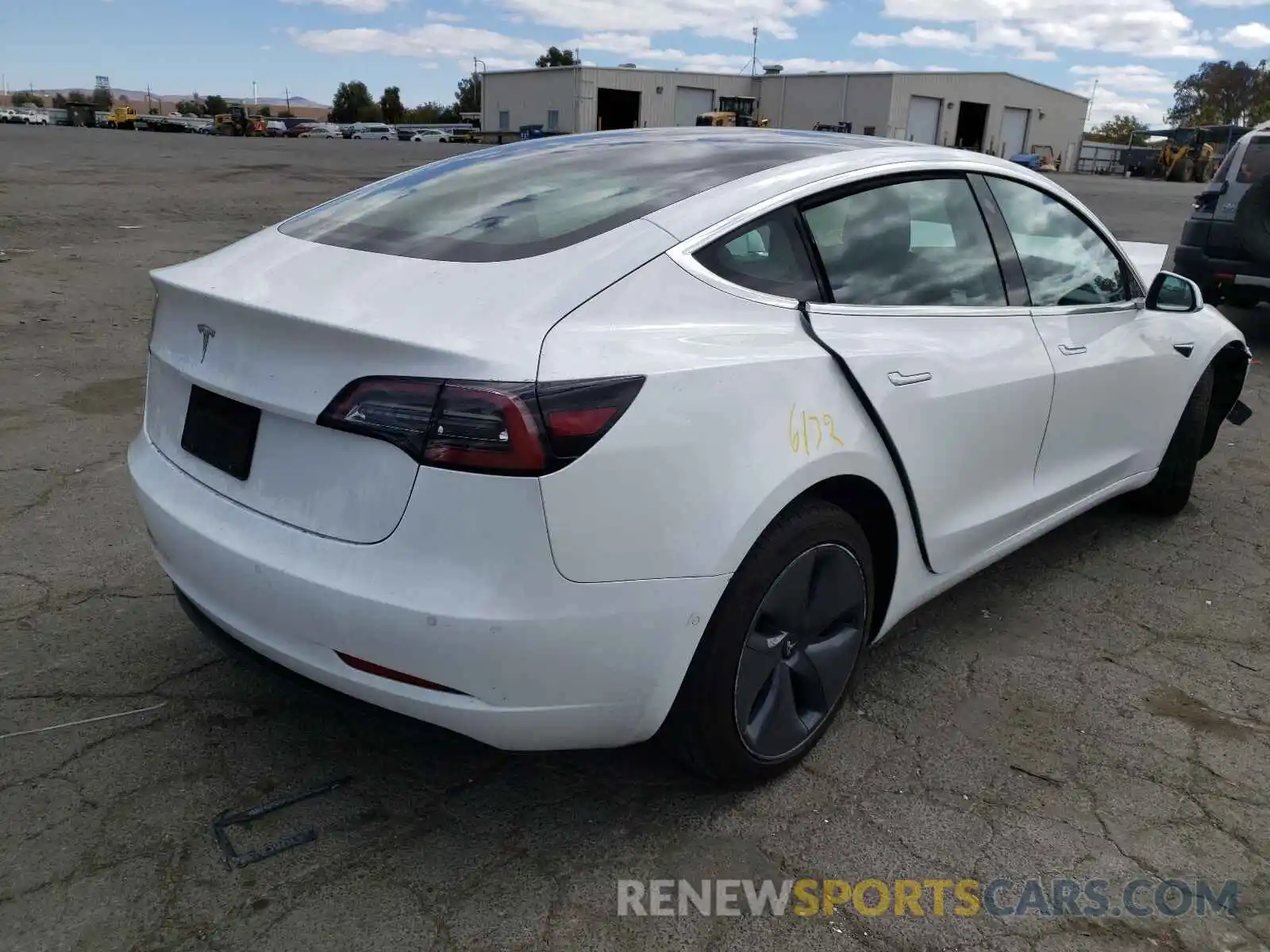 4 Photograph of a damaged car 5YJ3E1EAXKF425154 TESLA MODEL 3 2019