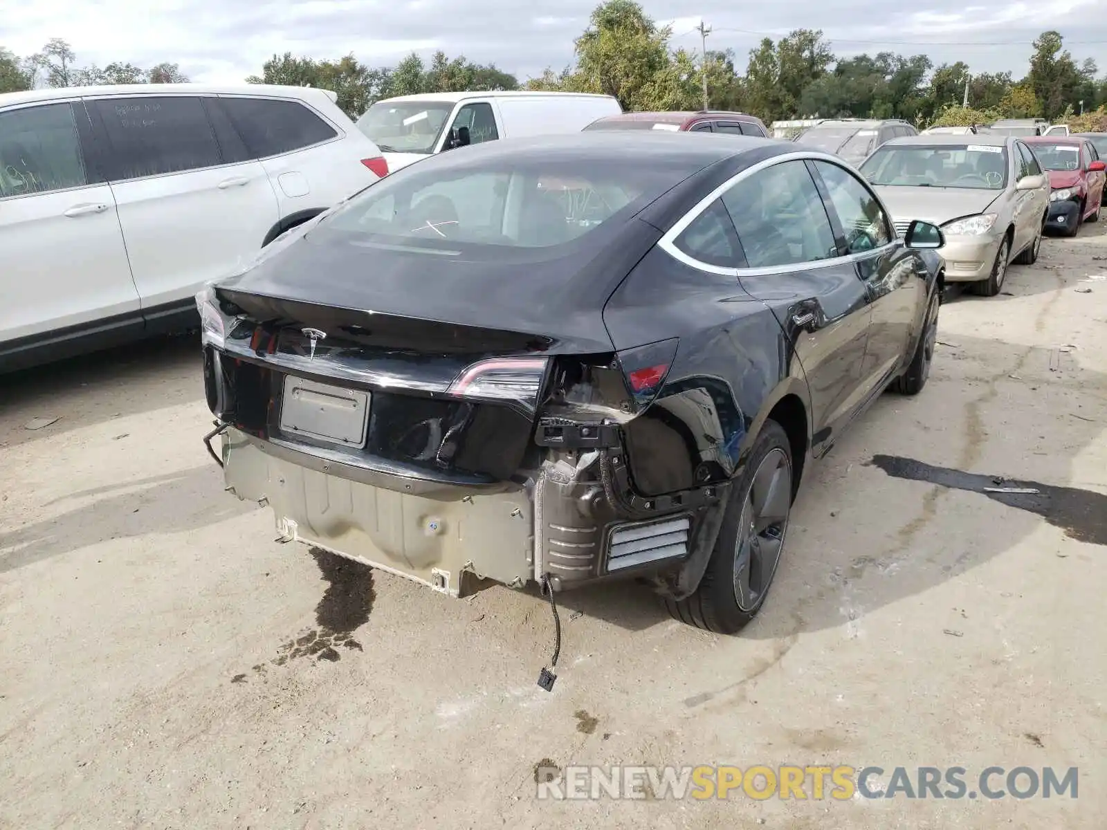 4 Photograph of a damaged car 5YJ3E1EAXKF428958 TESLA MODEL 3 2019