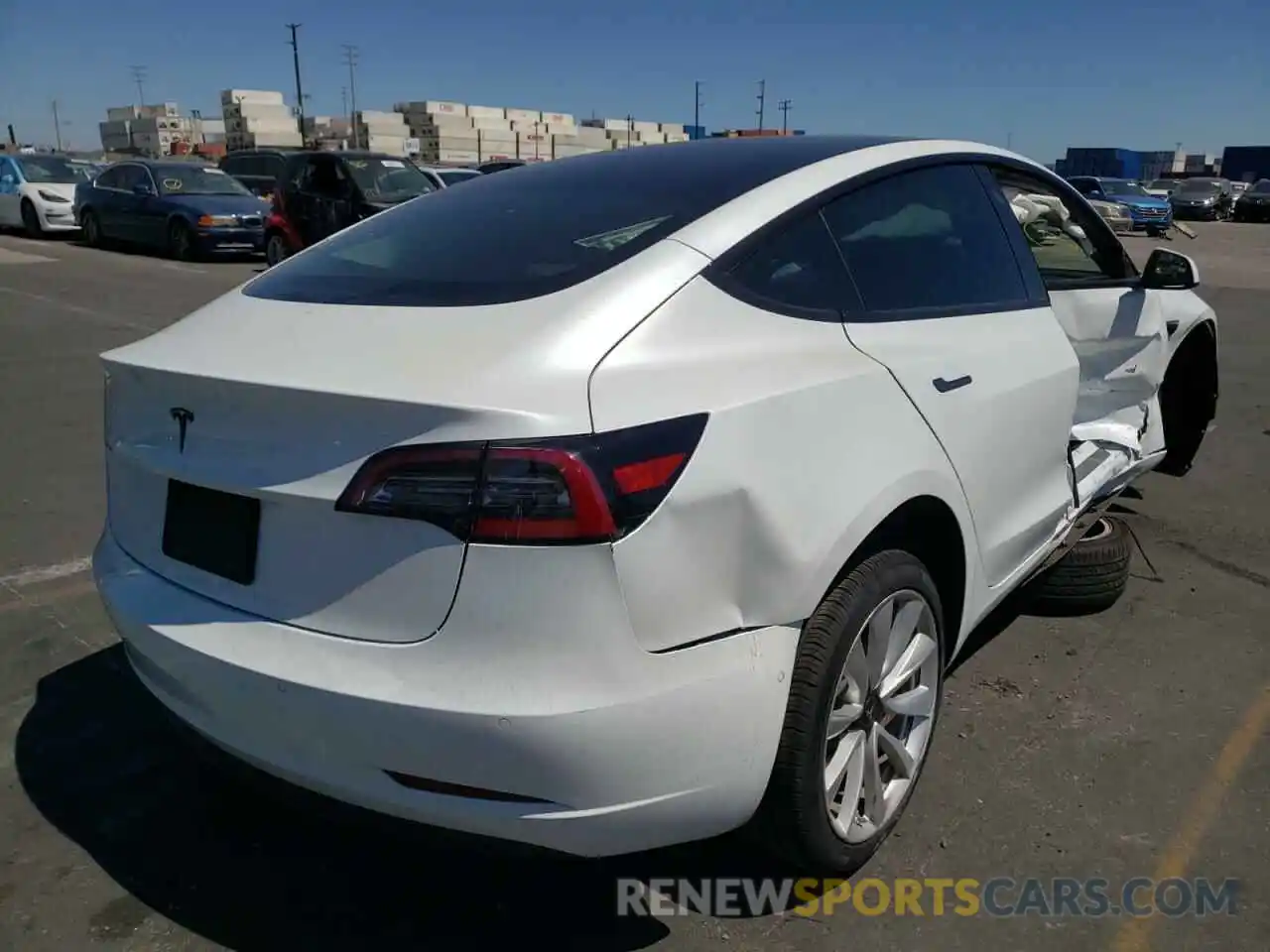 4 Photograph of a damaged car 5YJ3E1EAXKF476587 TESLA MODEL 3 2019