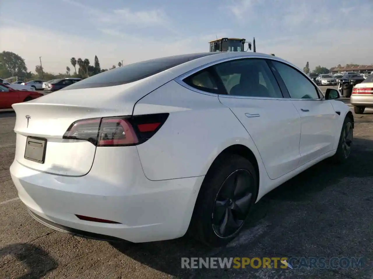 4 Фотография поврежденного автомобиля 5YJ3E1EAXKF482552 TESLA MODEL 3 2019