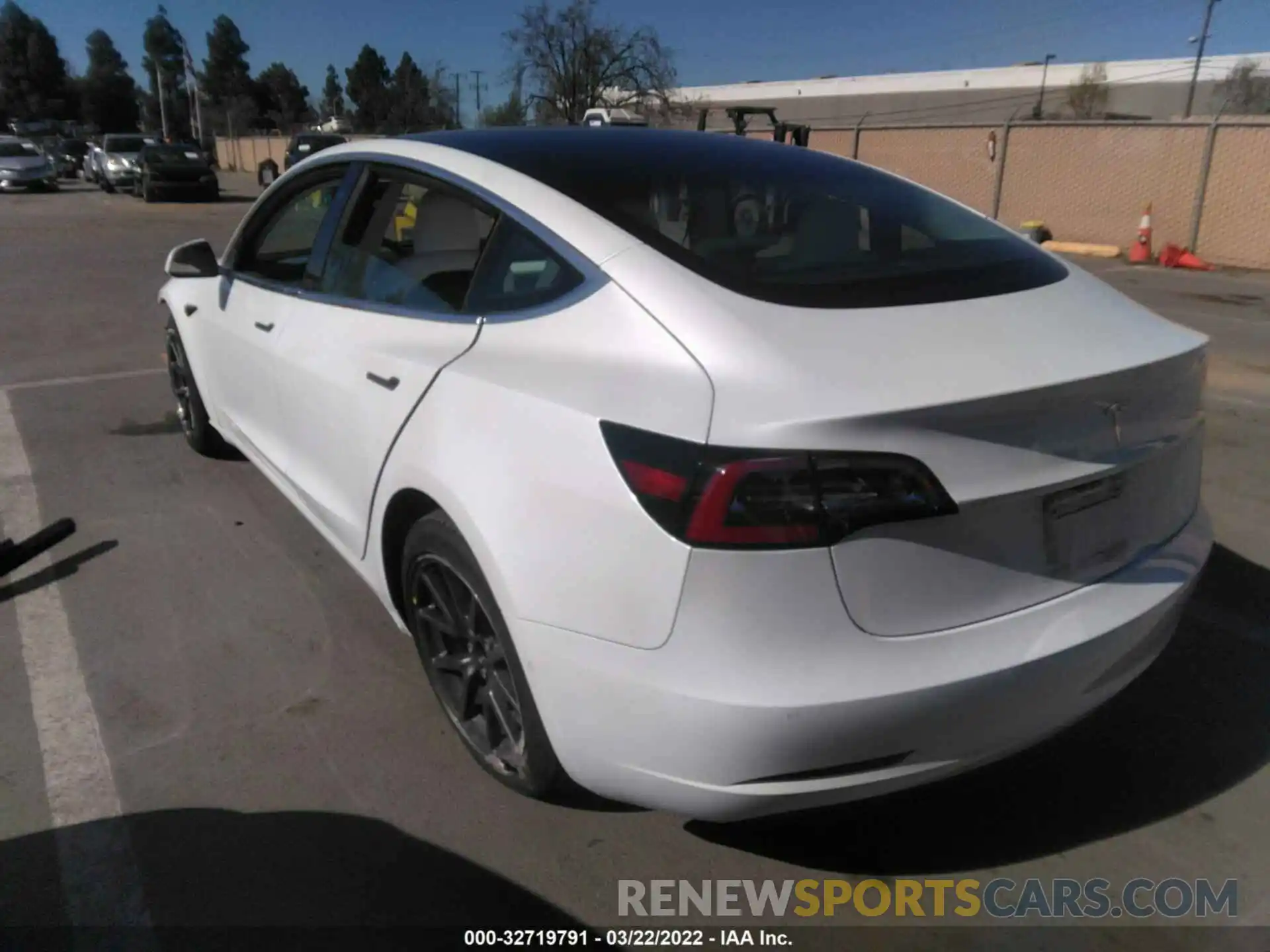 3 Photograph of a damaged car 5YJ3E1EAXKF486617 TESLA MODEL 3 2019