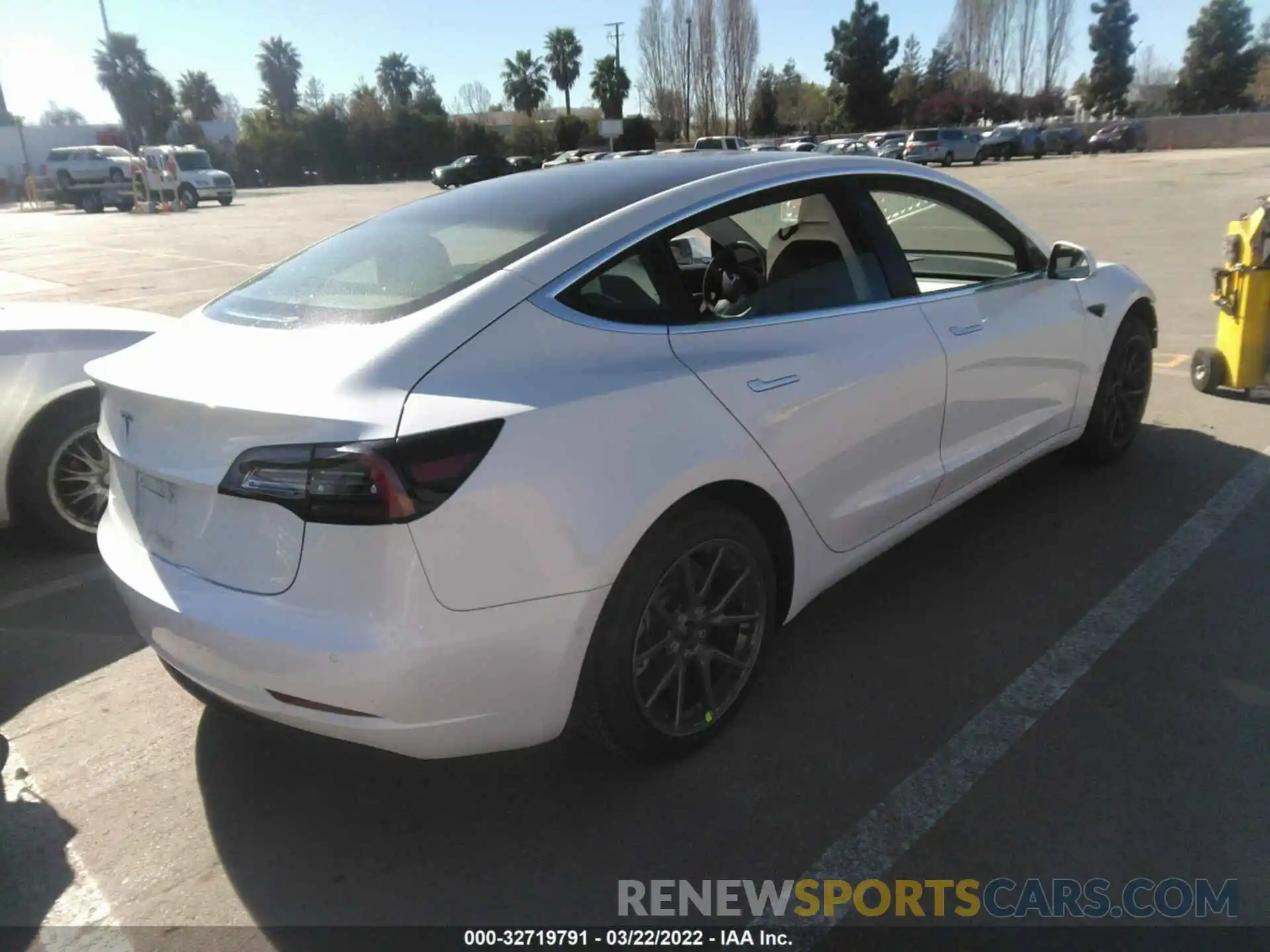 4 Photograph of a damaged car 5YJ3E1EAXKF486617 TESLA MODEL 3 2019