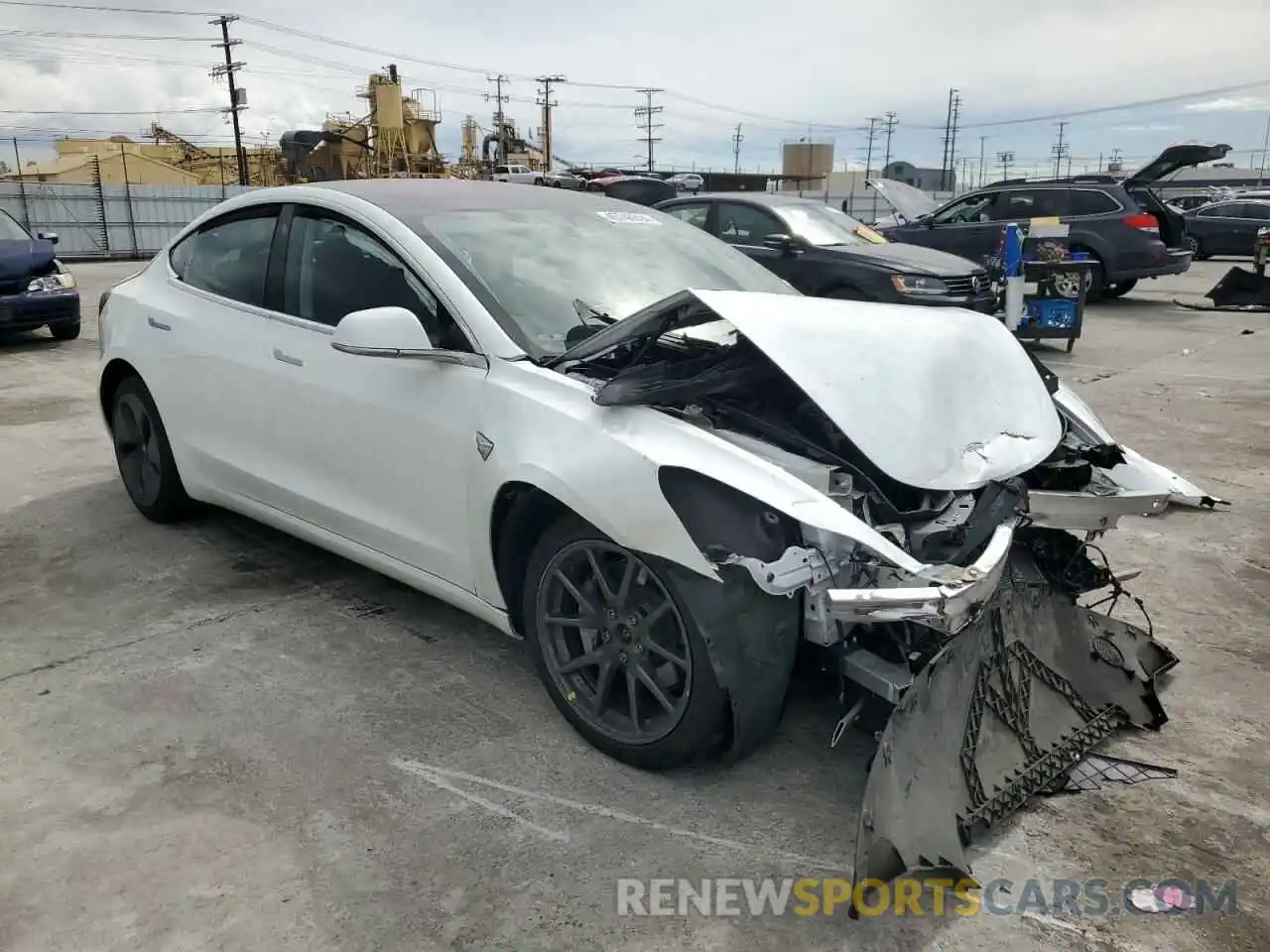 4 Фотография поврежденного автомобиля 5YJ3E1EB0KF191518 TESLA MODEL 3 2019