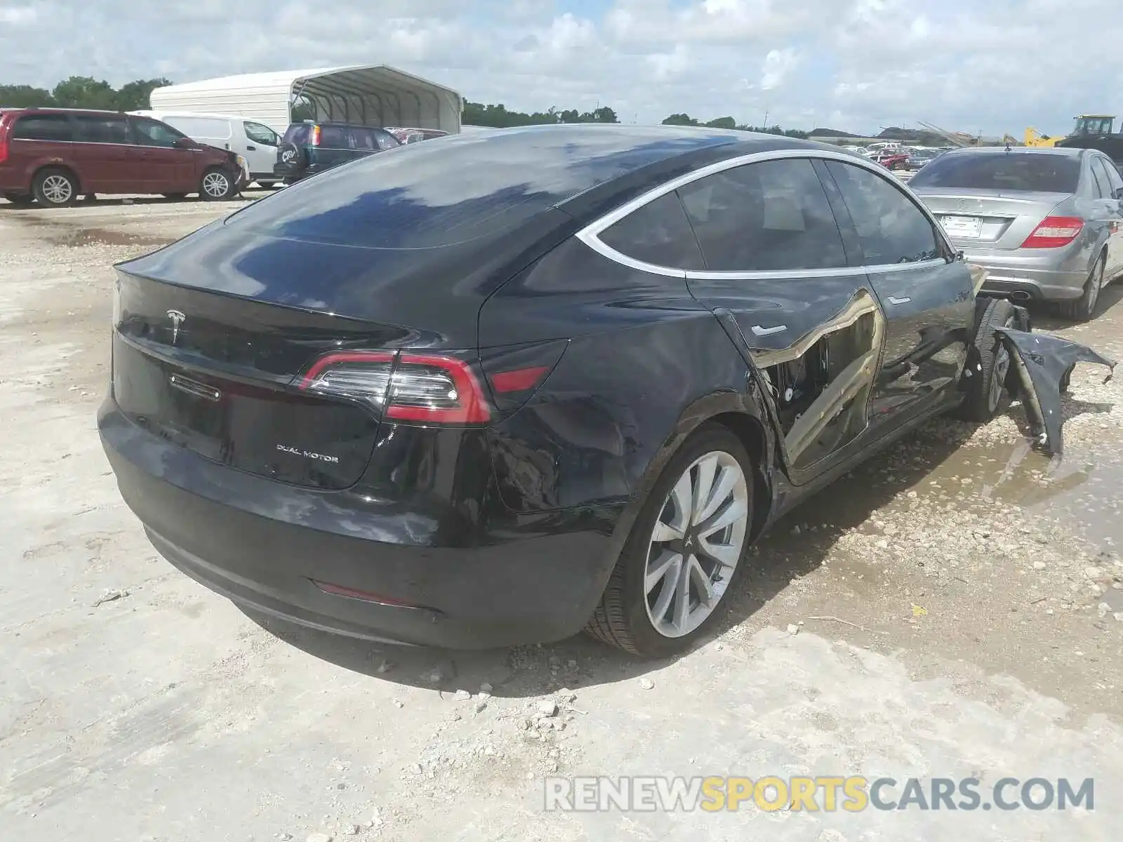 4 Photograph of a damaged car 5YJ3E1EB0KF199957 TESLA MODEL 3 2019