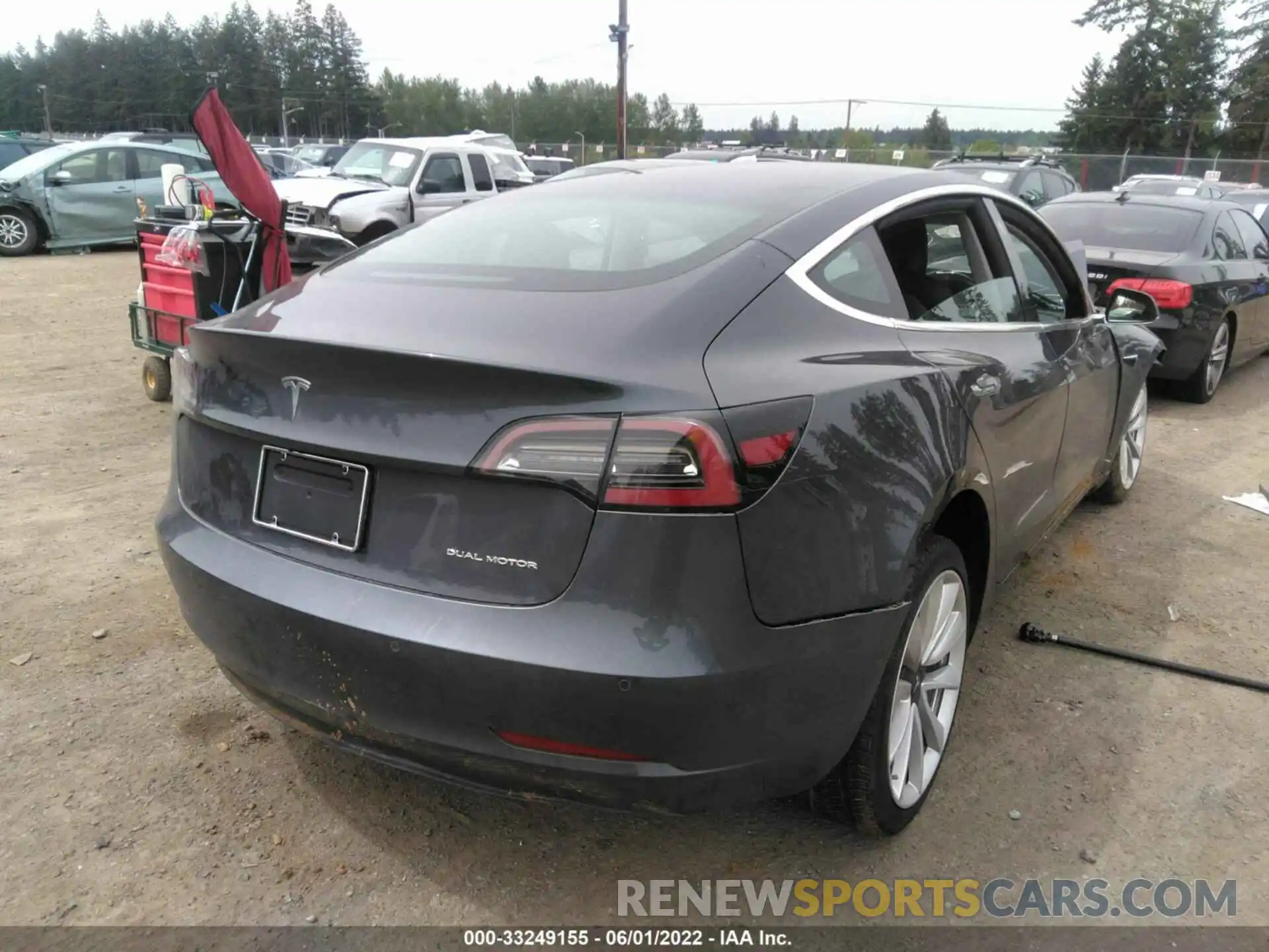 4 Photograph of a damaged car 5YJ3E1EB0KF205935 TESLA MODEL 3 2019