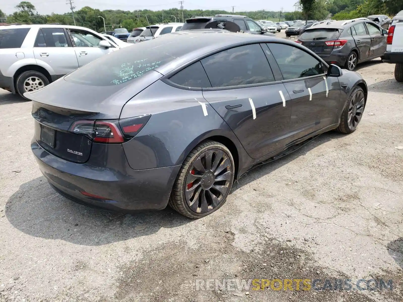 4 Фотография поврежденного автомобиля 5YJ3E1EB0KF237607 TESLA MODEL 3 2019