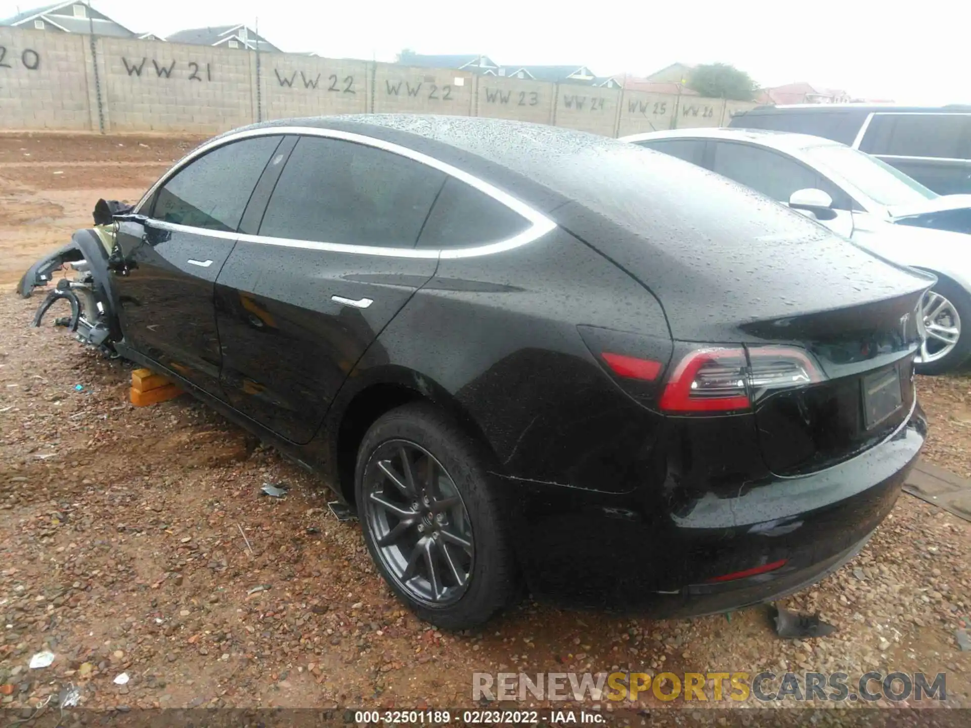 3 Photograph of a damaged car 5YJ3E1EB0KF385014 TESLA MODEL 3 2019