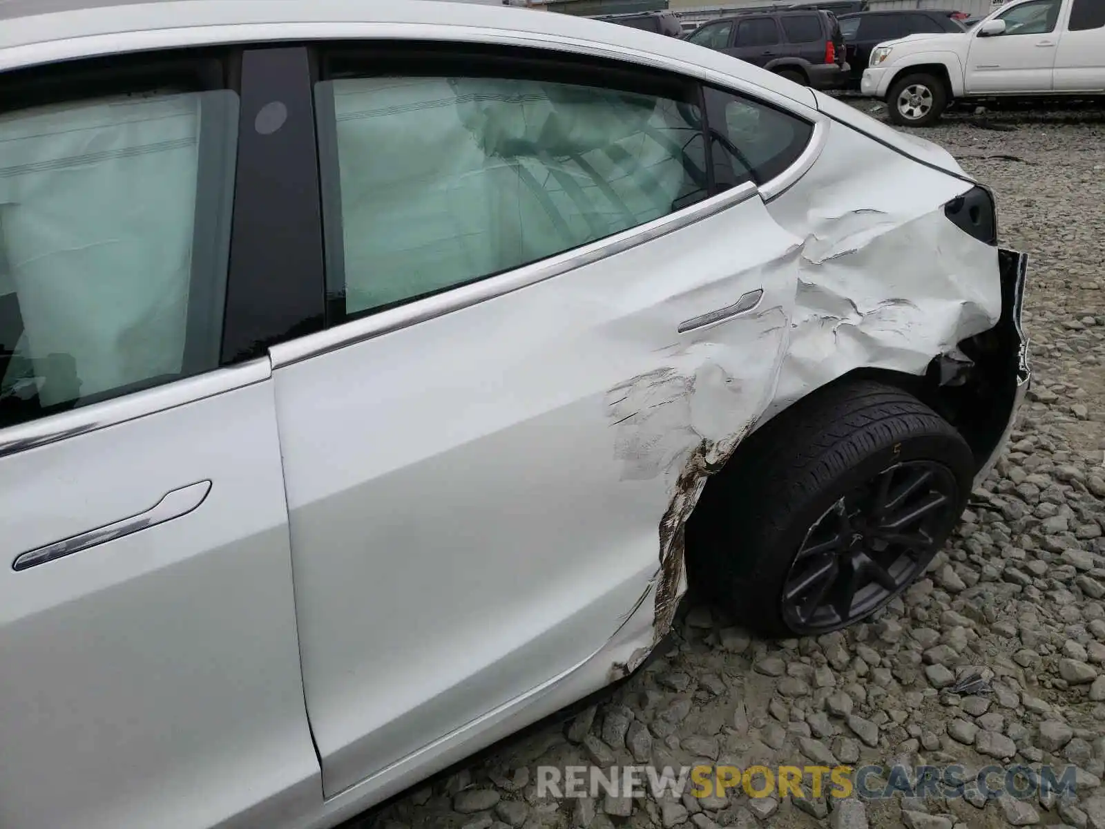 9 Photograph of a damaged car 5YJ3E1EB0KF388401 TESLA MODEL 3 2019