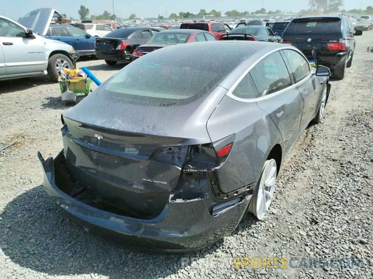 4 Фотография поврежденного автомобиля 5YJ3E1EB0KF389225 TESLA MODEL 3 2019