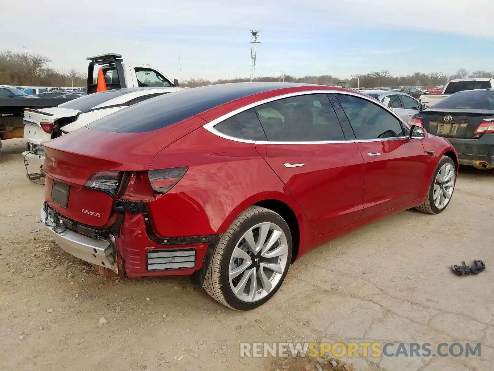 4 Фотография поврежденного автомобиля 5YJ3E1EB0KF389810 TESLA MODEL 3 2019