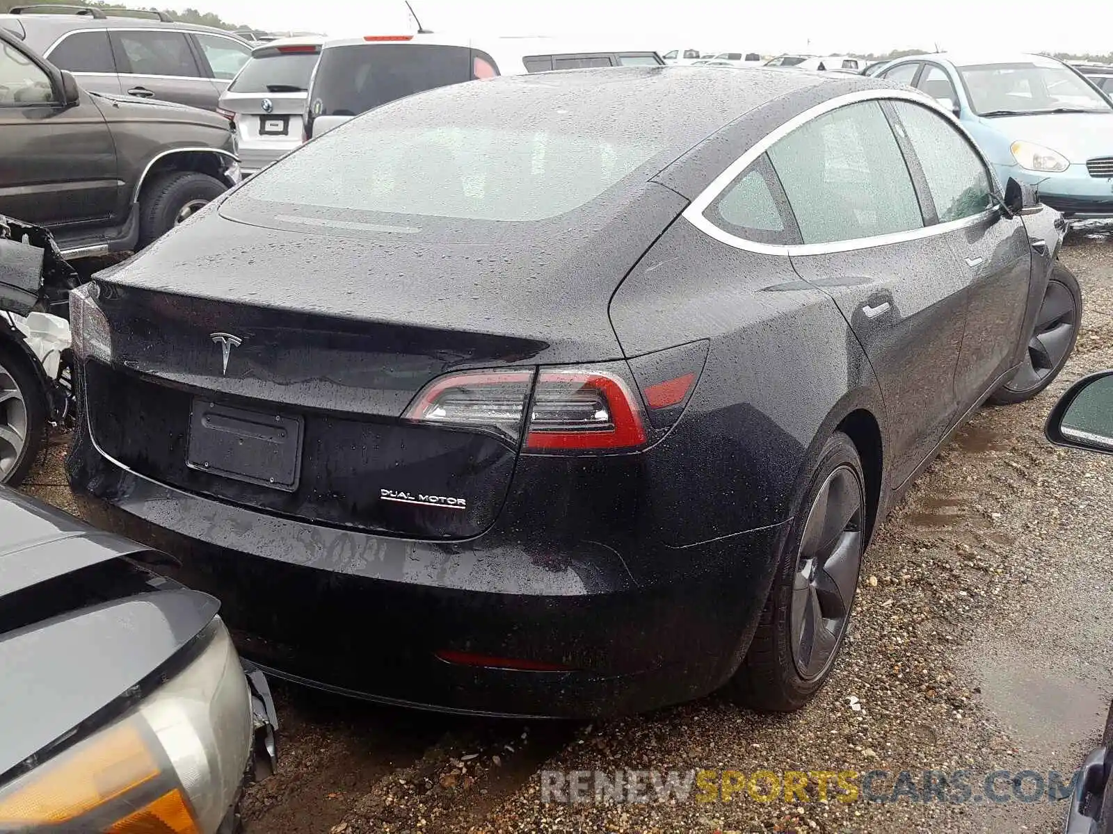 4 Photograph of a damaged car 5YJ3E1EB0KF418075 TESLA MODEL 3 2019