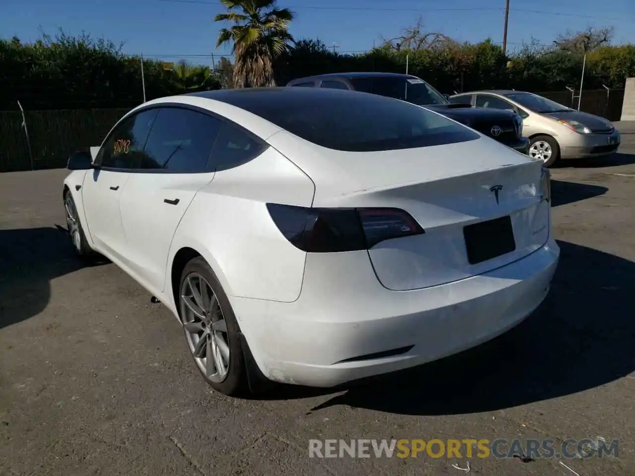 3 Photograph of a damaged car 5YJ3E1EB0KF429464 TESLA MODEL 3 2019