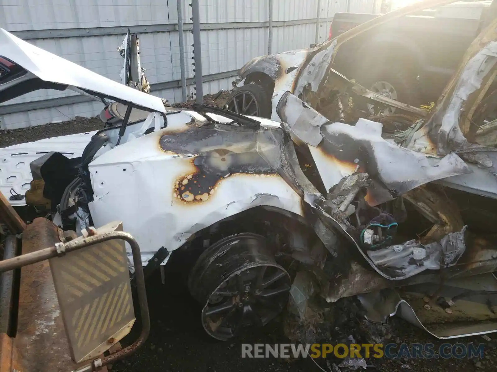 4 Photograph of a damaged car 5YJ3E1EB0KF433417 TESLA MODEL 3 2019