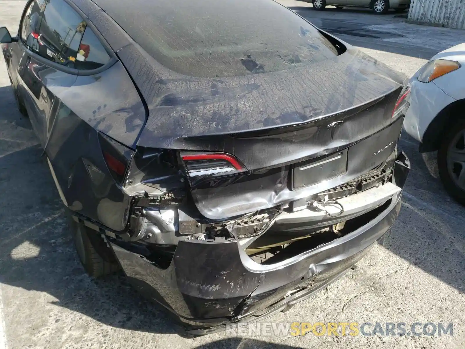 9 Photograph of a damaged car 5YJ3E1EB0KF450444 TESLA MODEL 3 2019