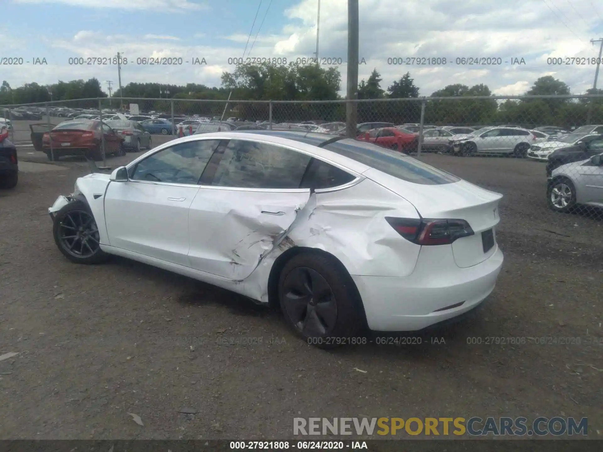 3 Photograph of a damaged car 5YJ3E1EB0KF493200 TESLA MODEL 3 2019