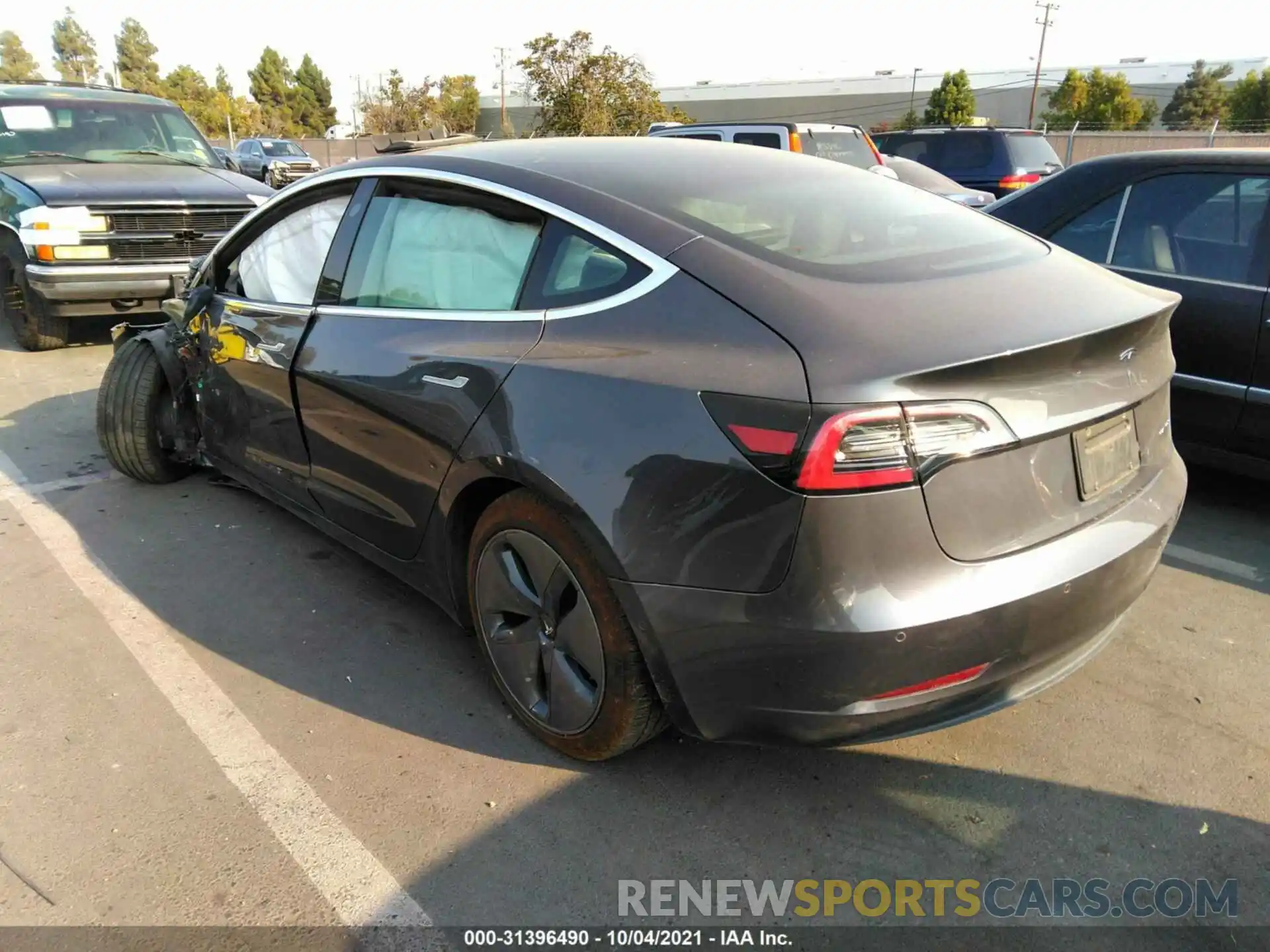 3 Фотография поврежденного автомобиля 5YJ3E1EB0KF510030 TESLA MODEL 3 2019