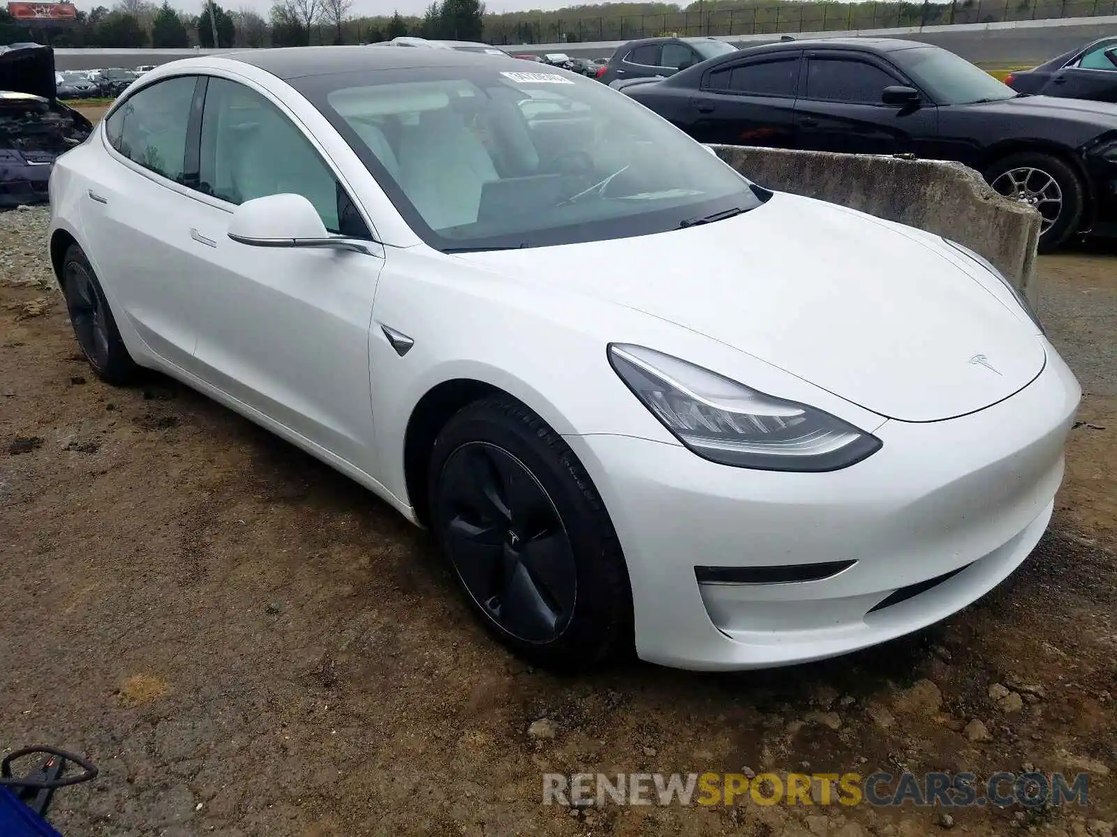 1 Photograph of a damaged car 5YJ3E1EB0KF513011 TESLA MODEL 3 2019