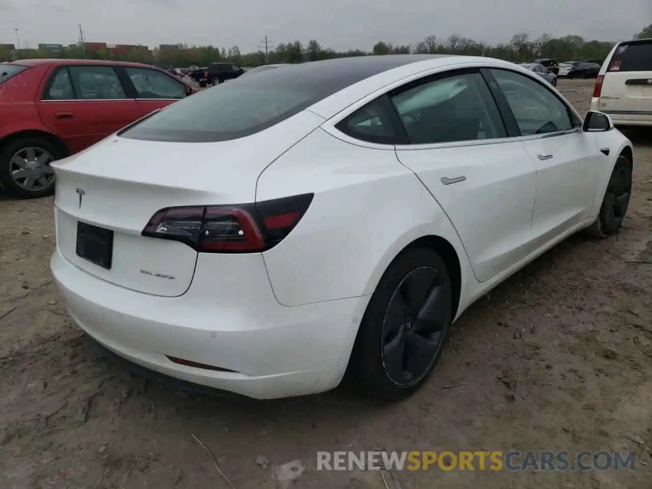 4 Фотография поврежденного автомобиля 5YJ3E1EB0KF515700 TESLA MODEL 3 2019