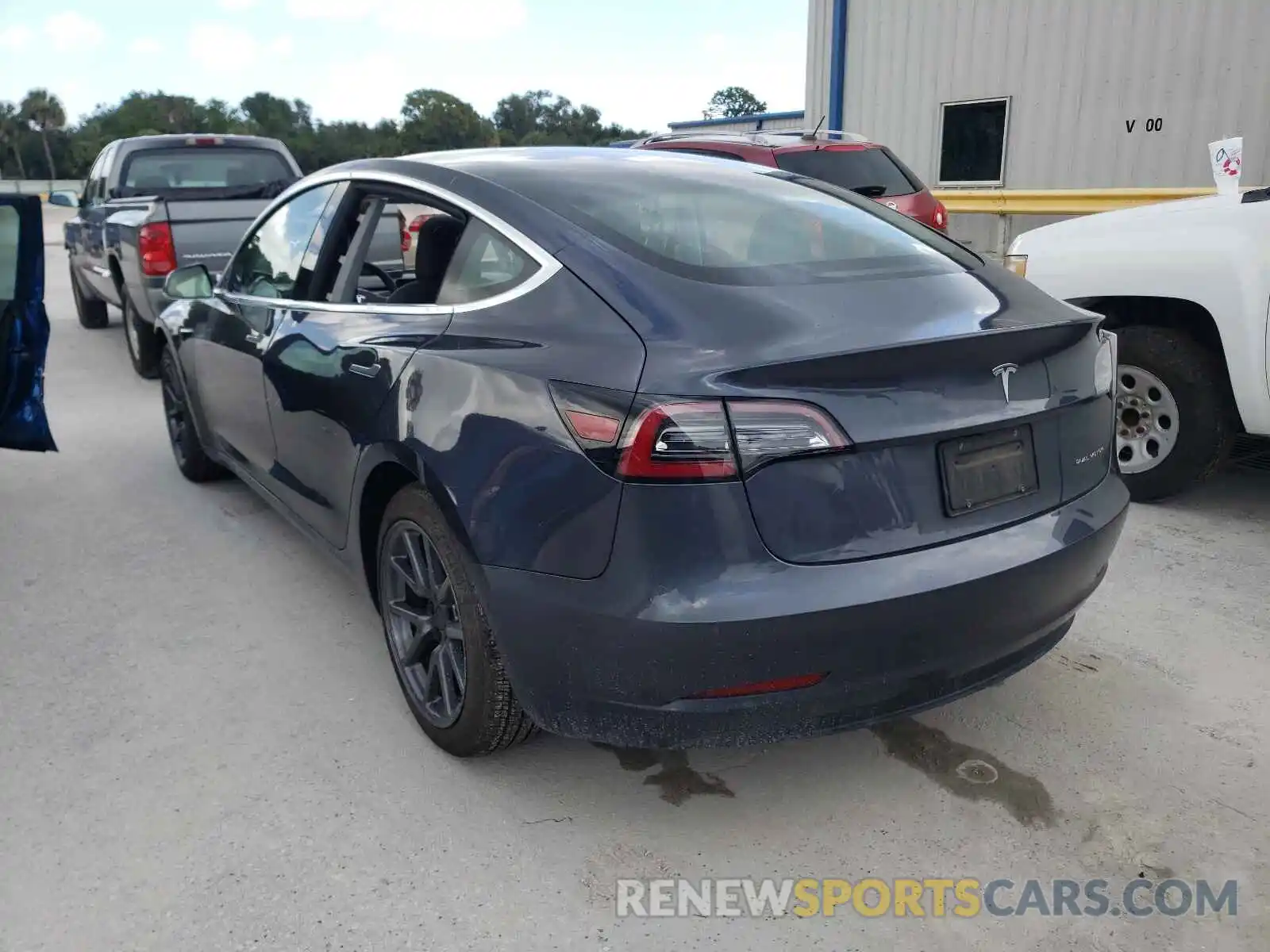 3 Photograph of a damaged car 5YJ3E1EB0KF520766 TESLA MODEL 3 2019