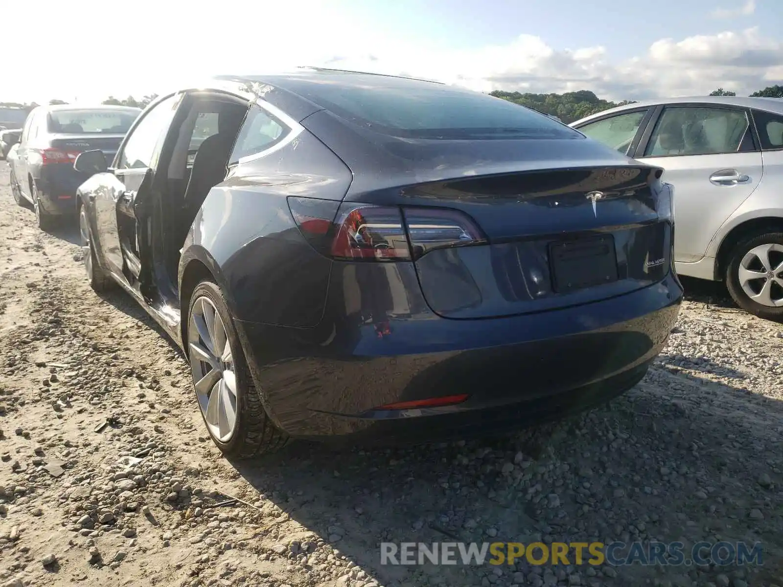 3 Photograph of a damaged car 5YJ3E1EB0KF529998 TESLA MODEL 3 2019