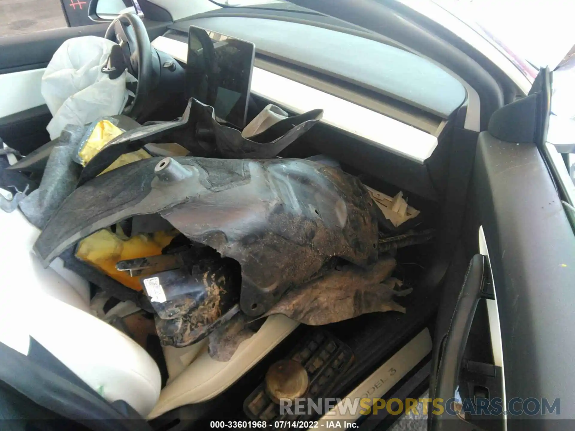 5 Photograph of a damaged car 5YJ3E1EB1KF194928 TESLA MODEL 3 2019