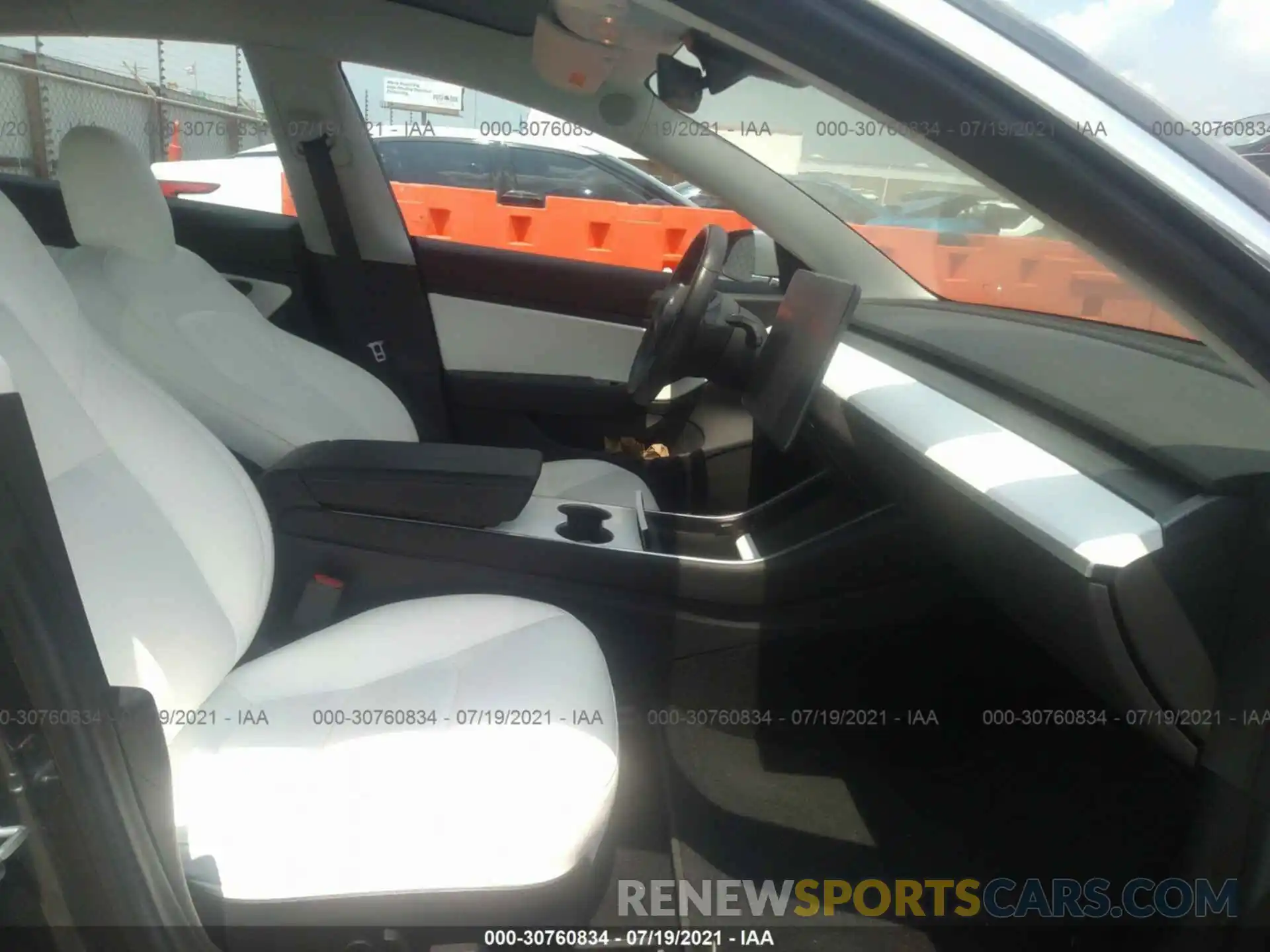 5 Photograph of a damaged car 5YJ3E1EB1KF195058 TESLA MODEL 3 2019