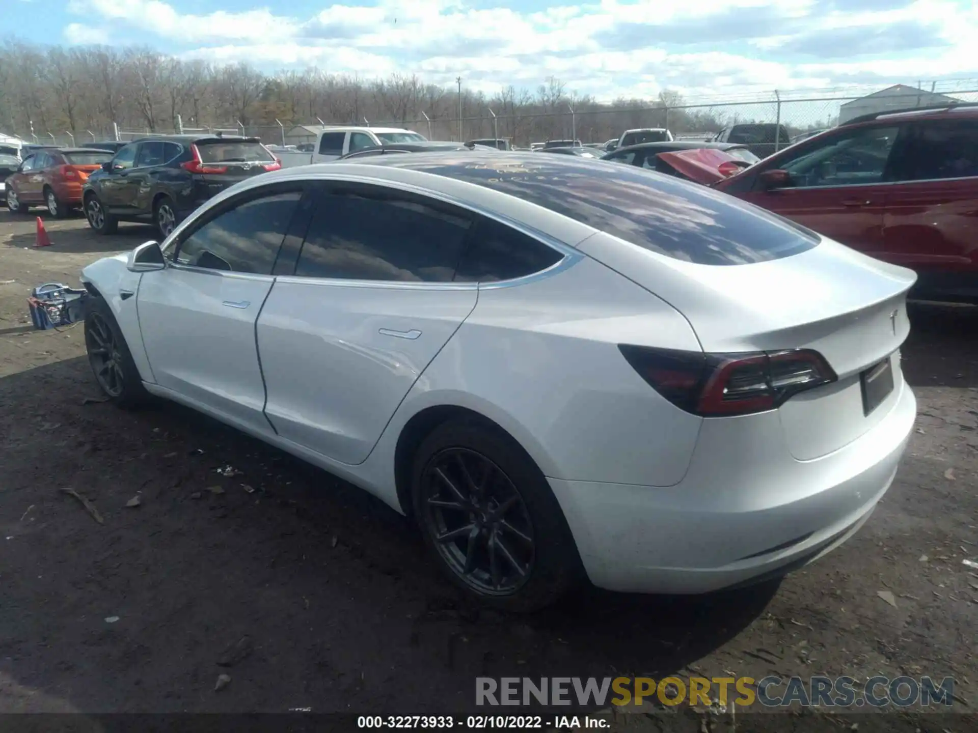 3 Photograph of a damaged car 5YJ3E1EB1KF199711 TESLA MODEL 3 2019