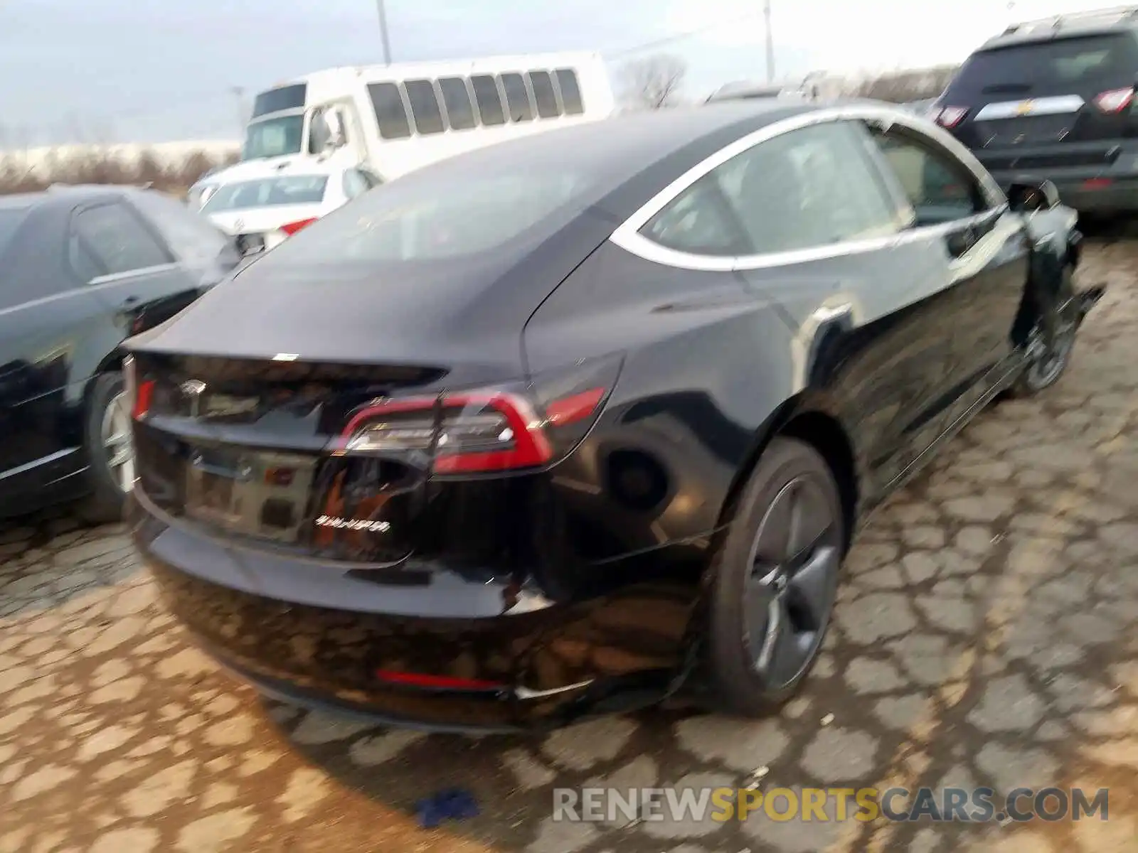 4 Фотография поврежденного автомобиля 5YJ3E1EB1KF209041 TESLA MODEL 3 2019