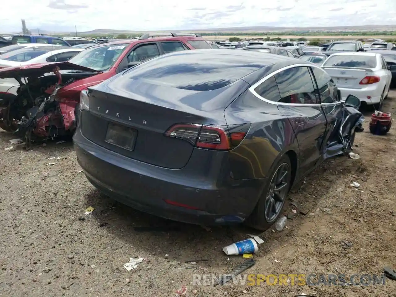 4 Фотография поврежденного автомобиля 5YJ3E1EB1KF209976 TESLA MODEL 3 2019